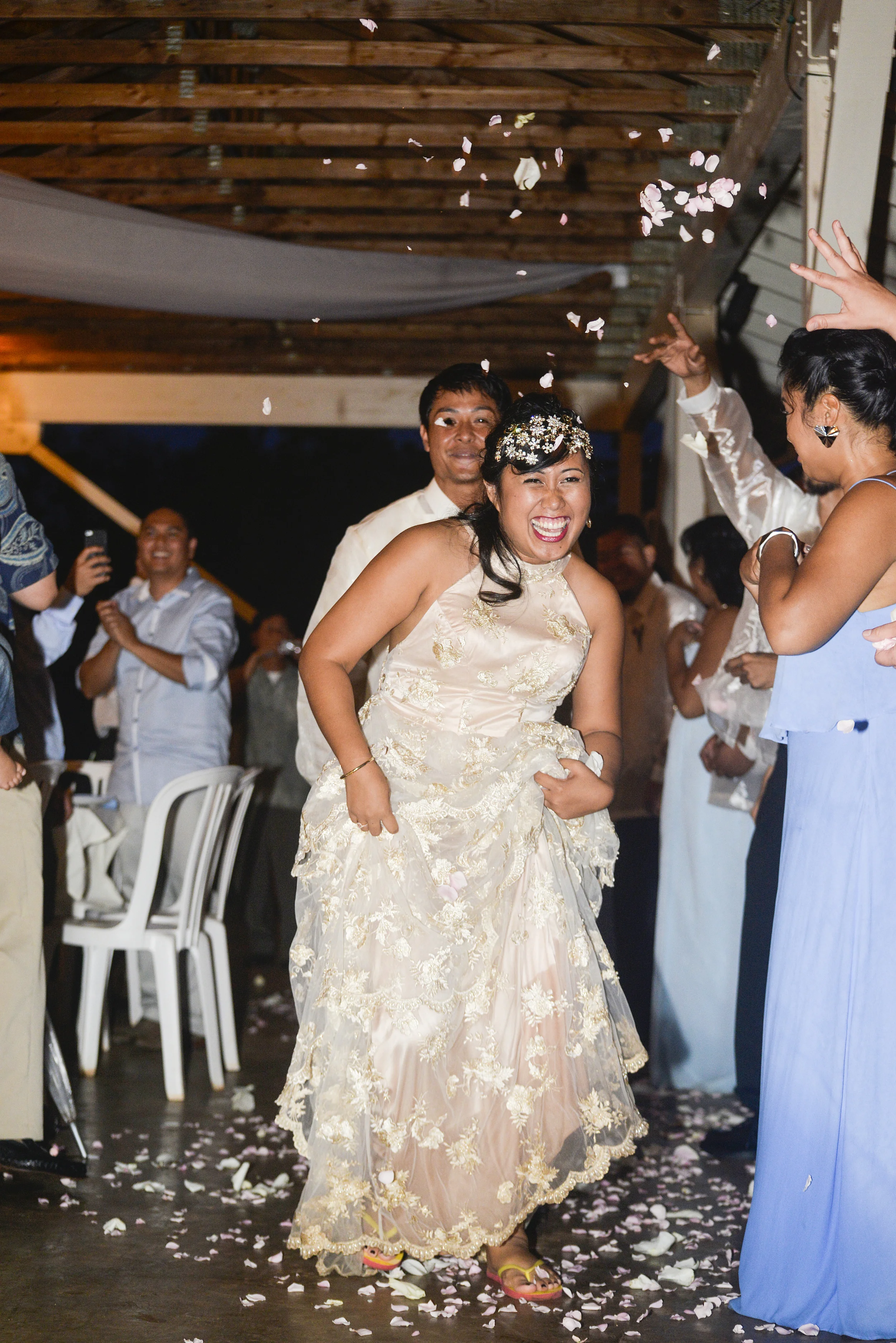 31-sea-life-park-hawaii-wedding.jpg