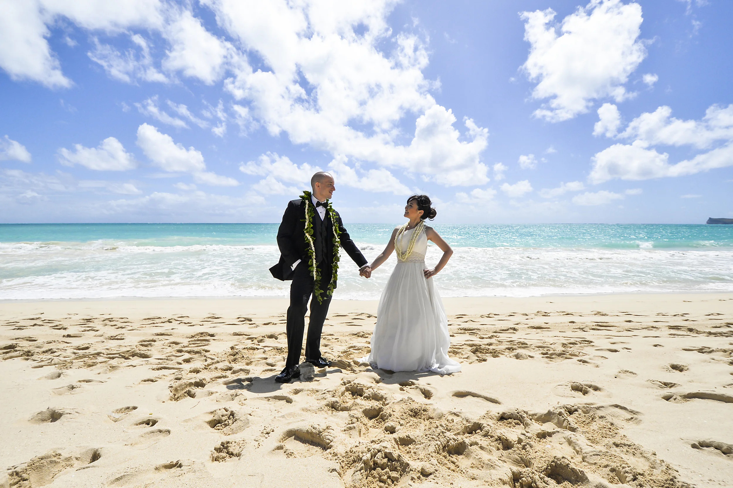 1-waimanalo-beach-wedding.jpg