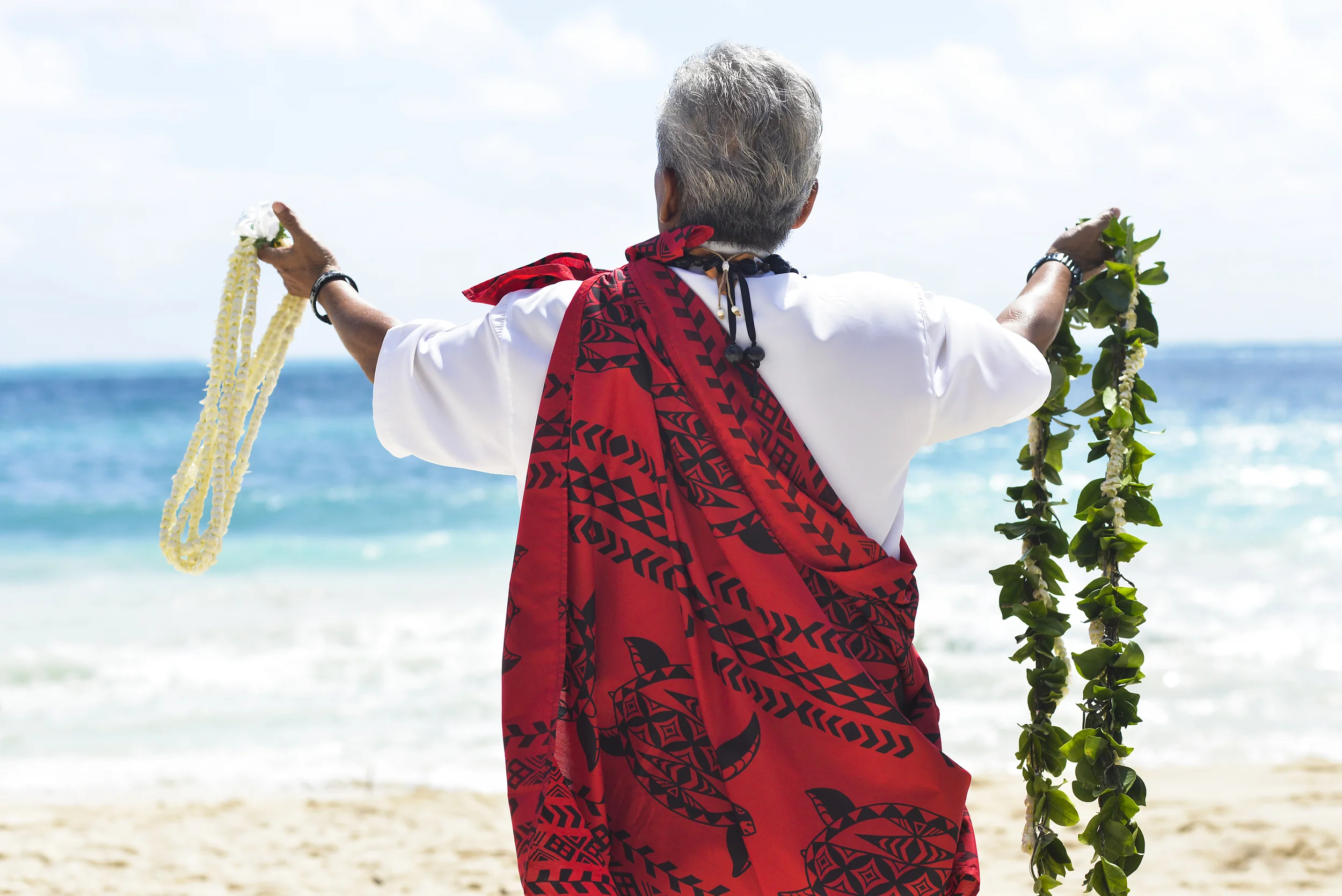 7-waimanalo-beach-wedding.jpg
