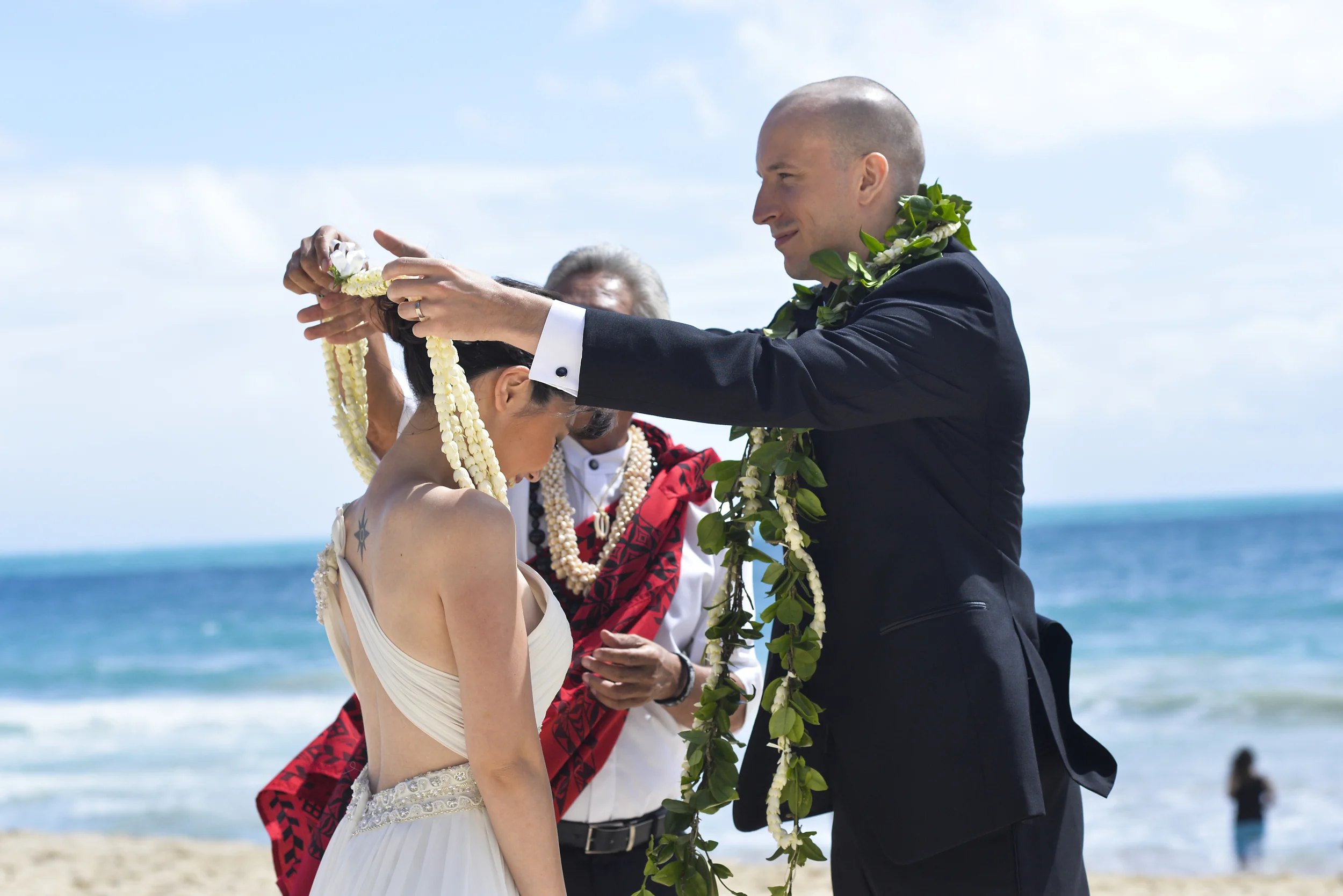 9-waimanalo-beach-wedding.jpg