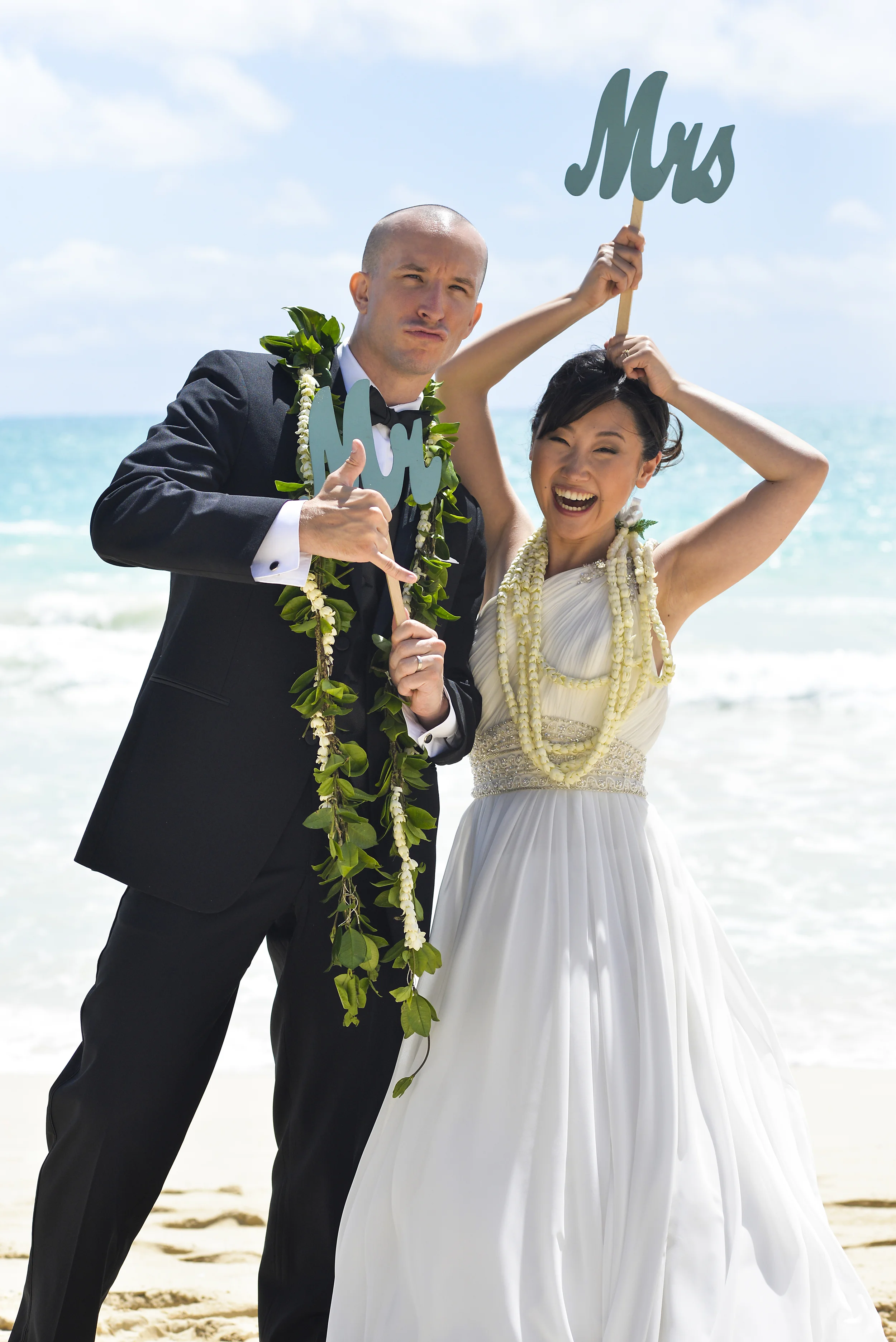 20-waimanalo-beach-wedding.jpg