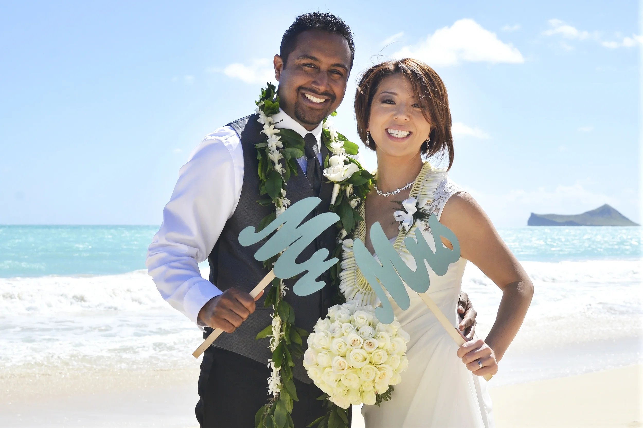 6-waimanalo-oahu-hawaii-wedding.jpg