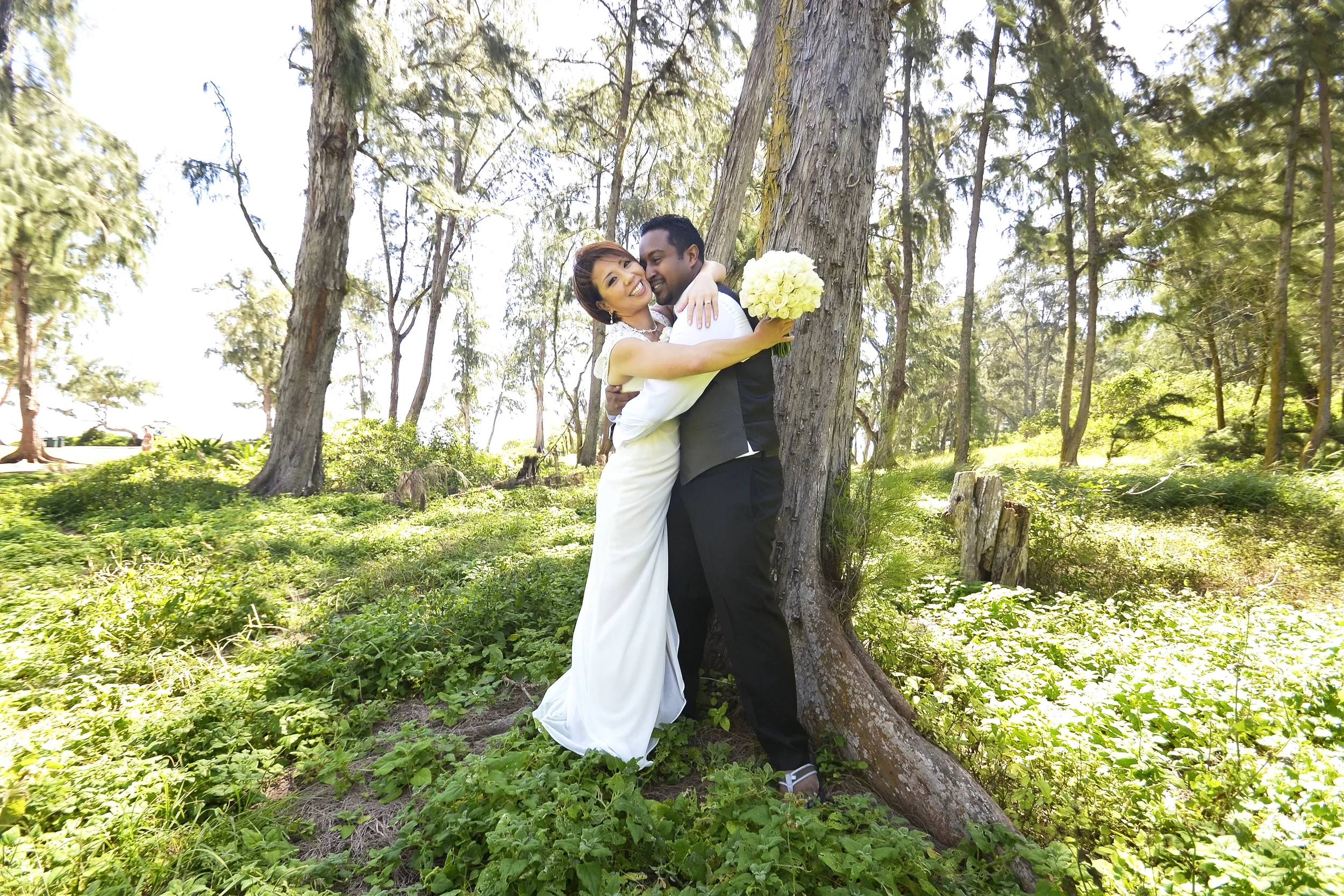 12-waimanalo-oahu-hawaii-wedding.jpg