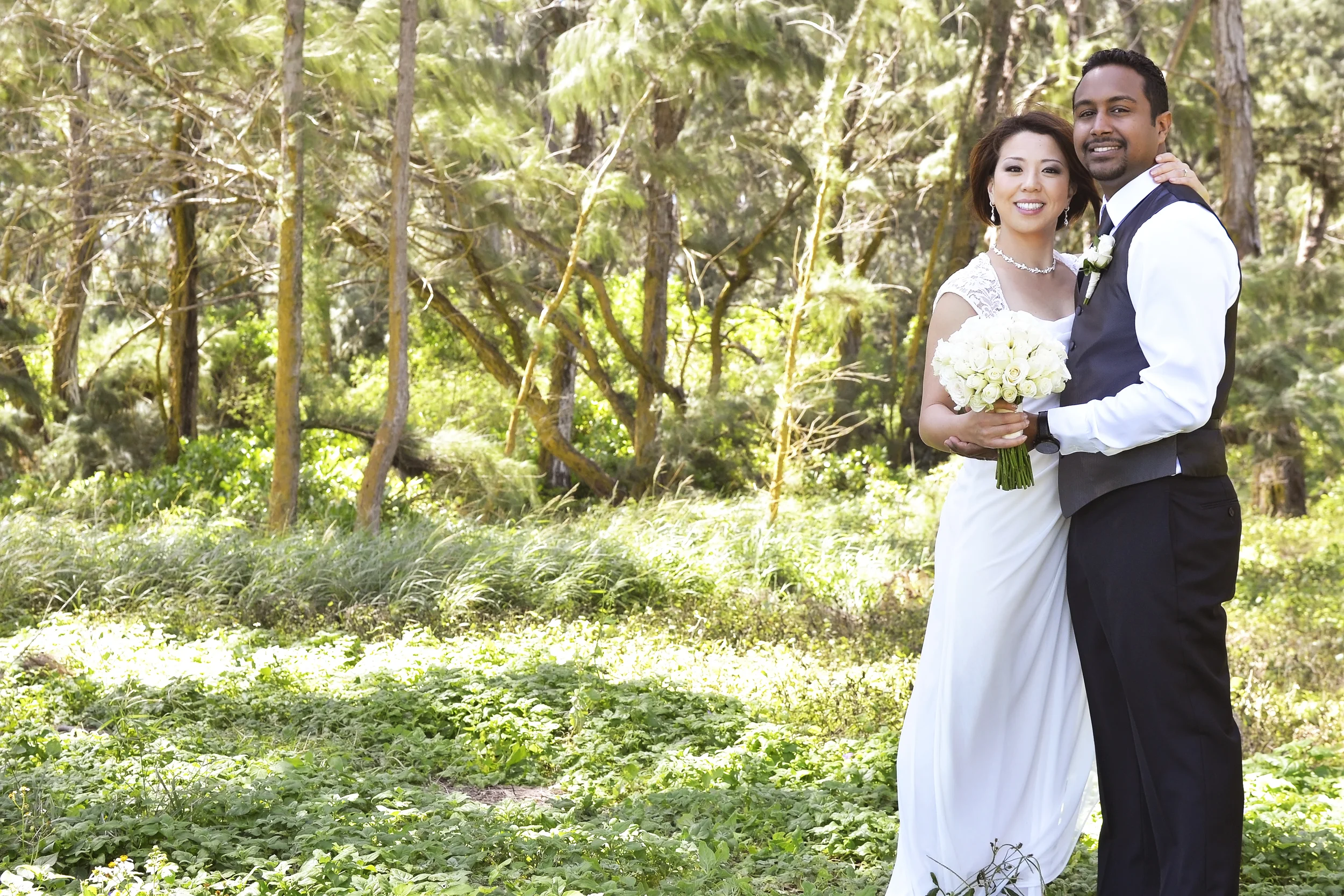 15-waimanalo-oahu-hawaii-wedding.jpg