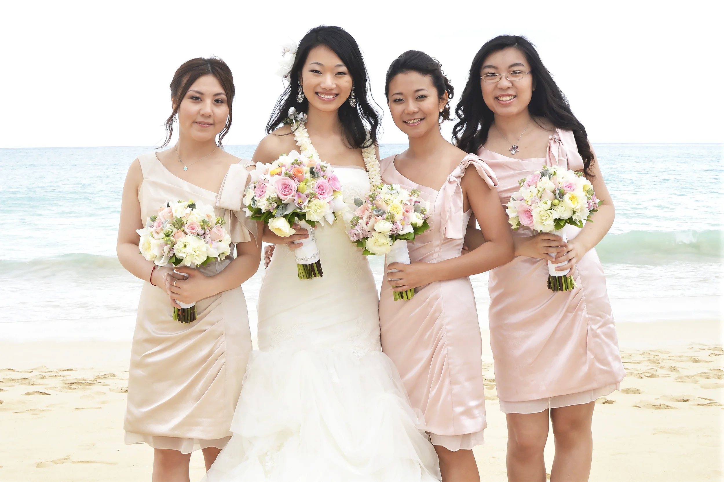 18-waimanalo-bay-beach-hawaii-wedding.jpg