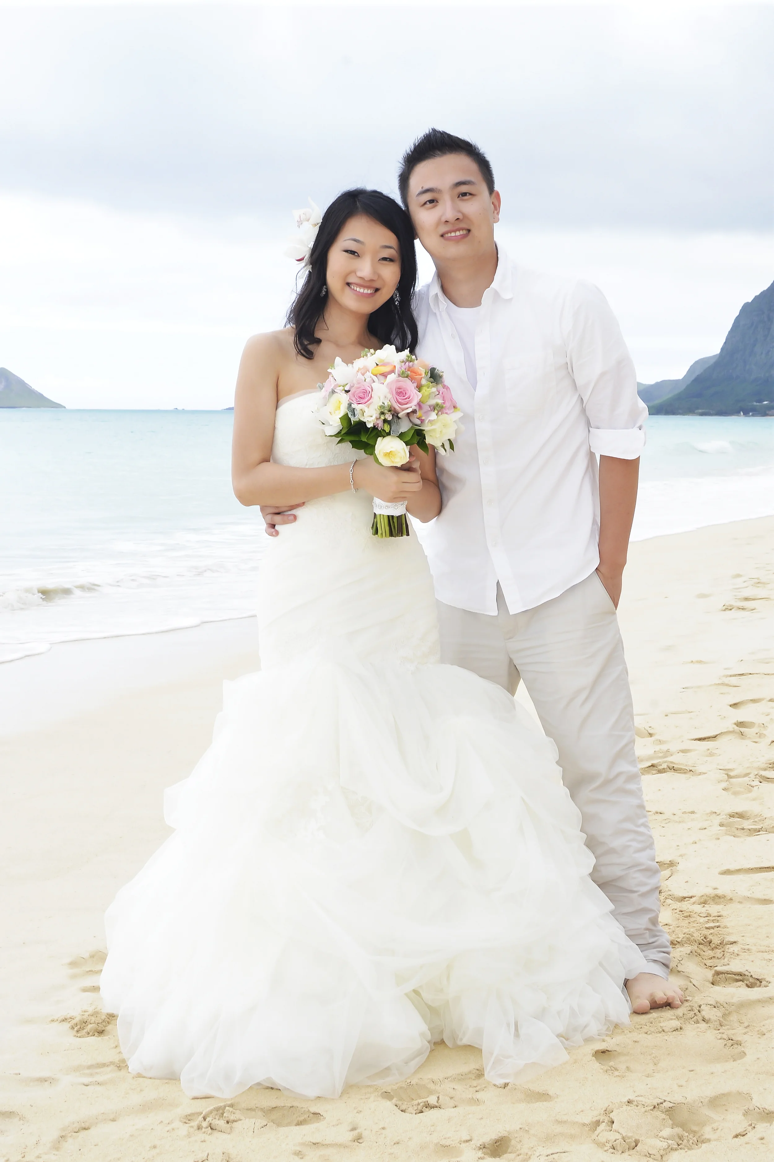 22-waimanalo-bay-beach-hawaii-wedding.jpg