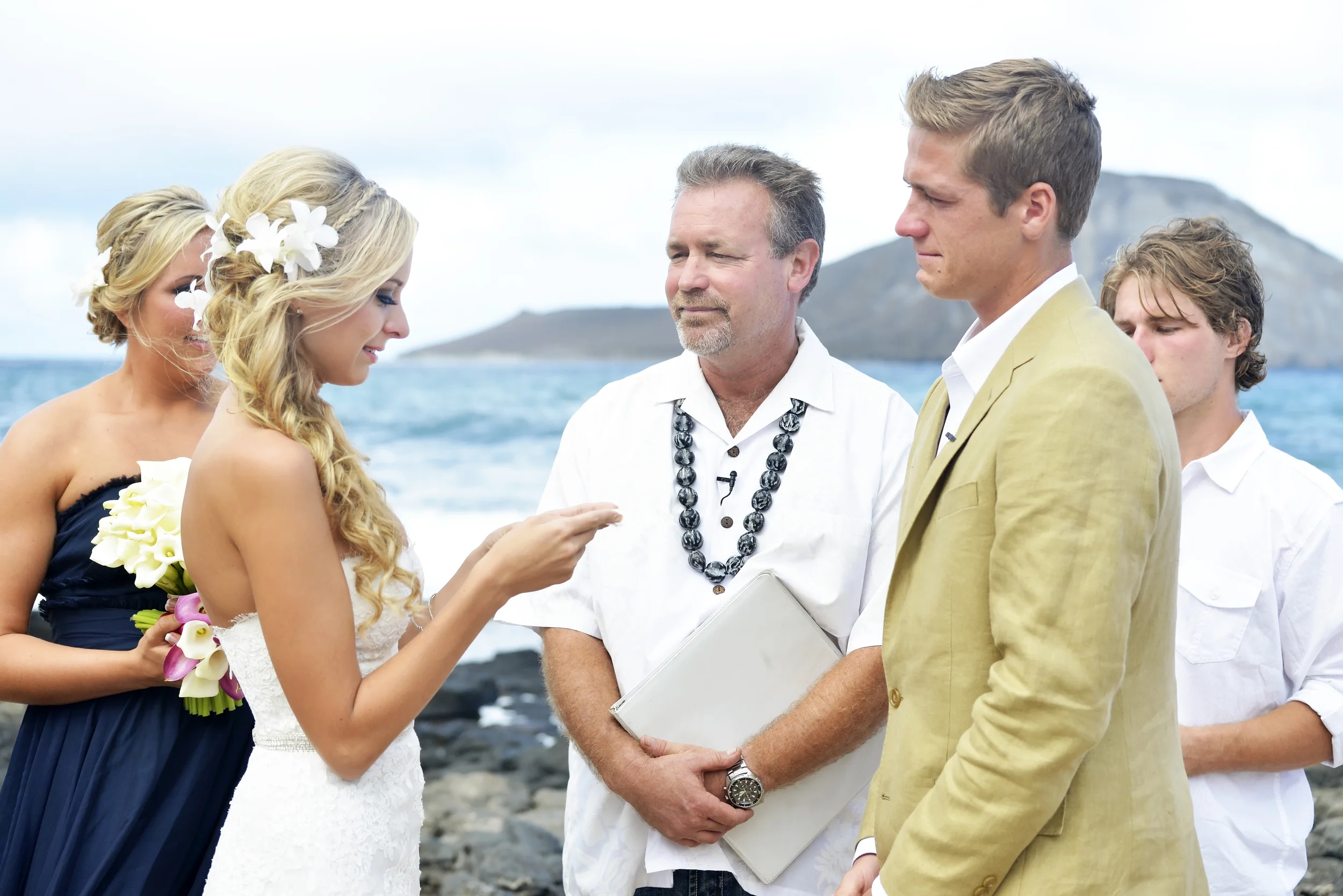 4-makapuu-beach-wedding.jpg