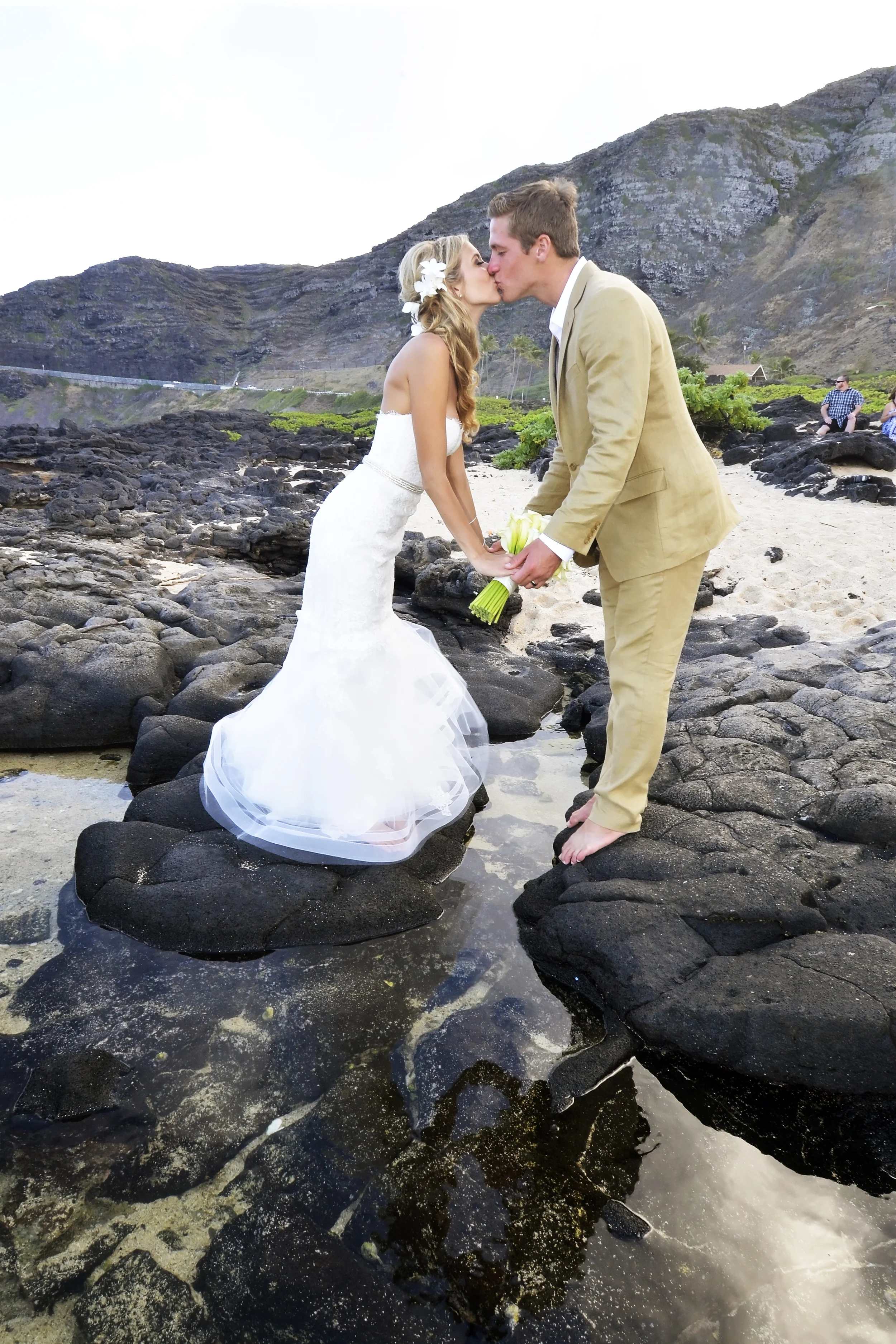 22-makapuu-beach-wedding.jpg