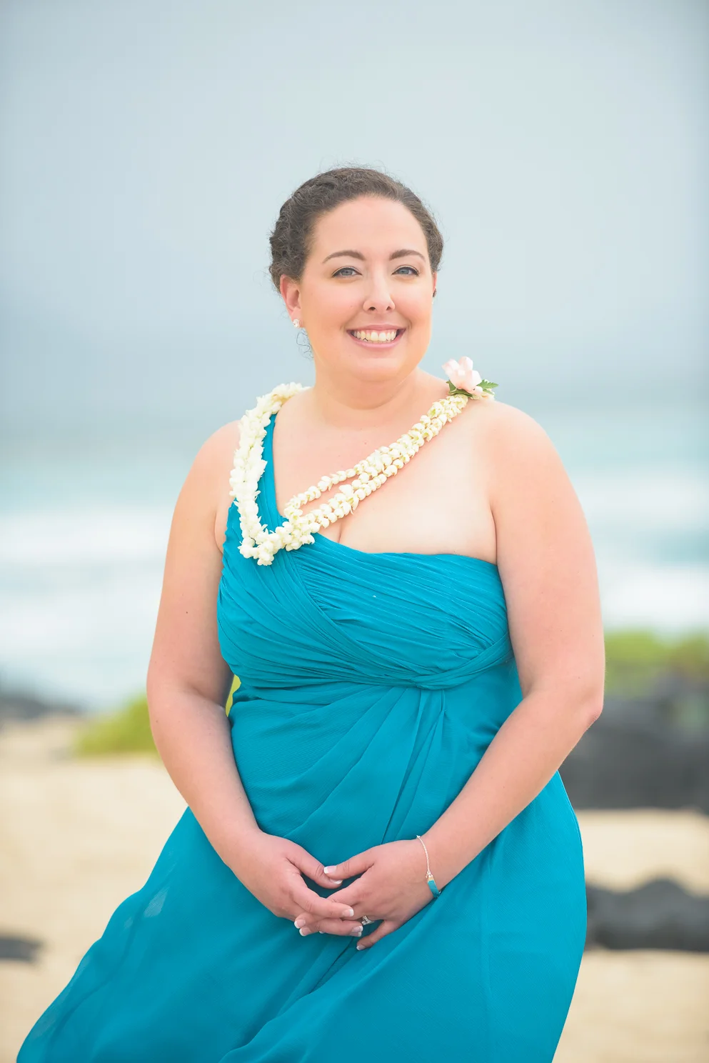 40-intimate-beach-ceremony-hawaii.jpg