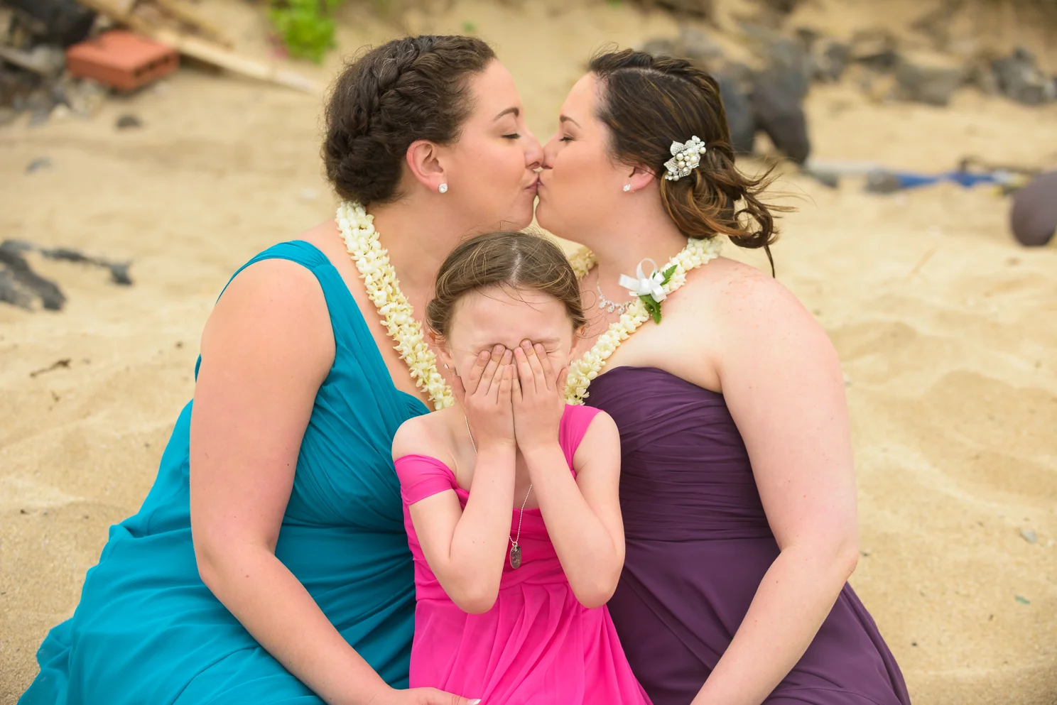 48-intimate-beach-ceremony-hawaii.jpg
