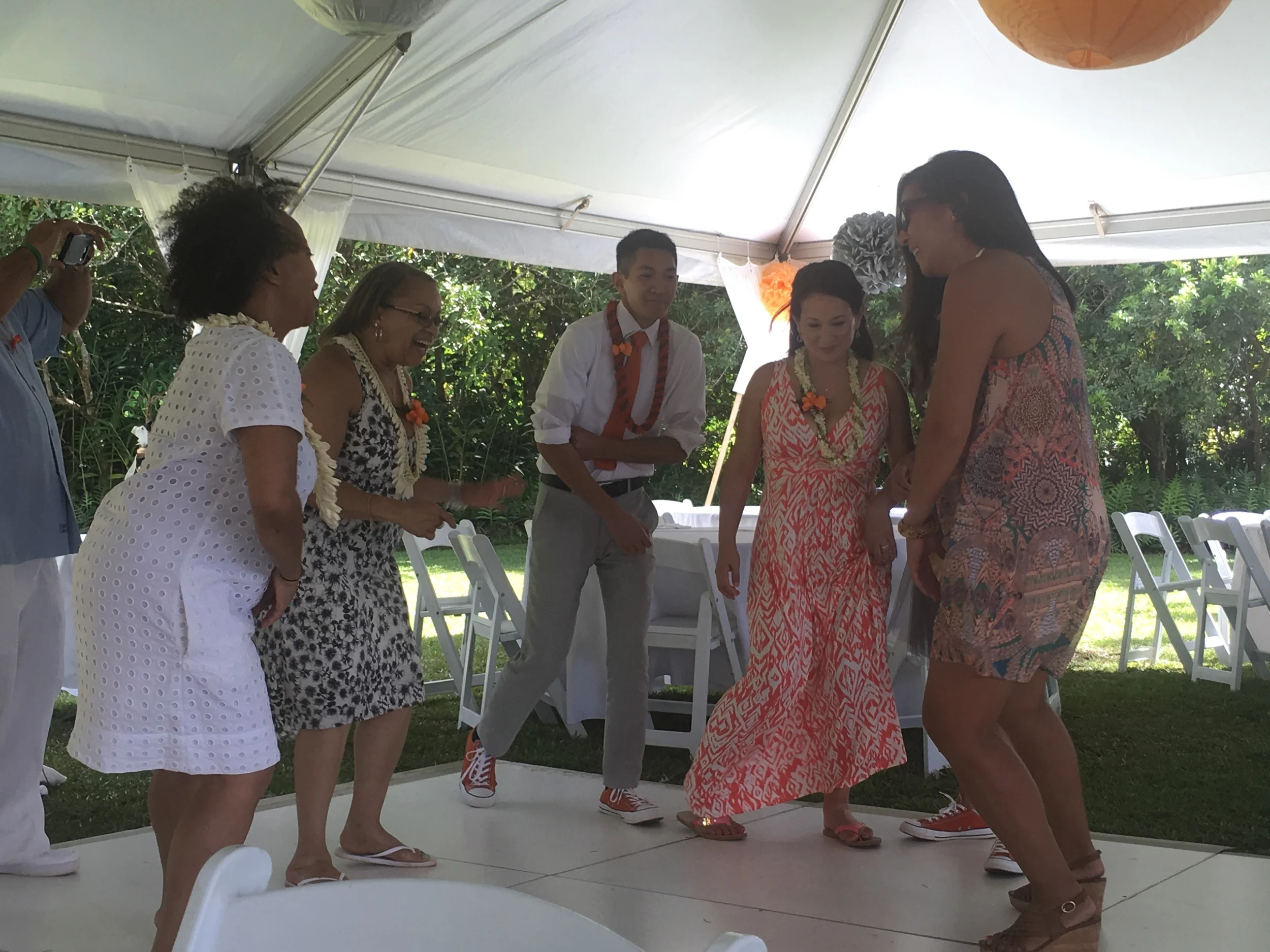 12-outdoor-hawaii-wedding.JPG