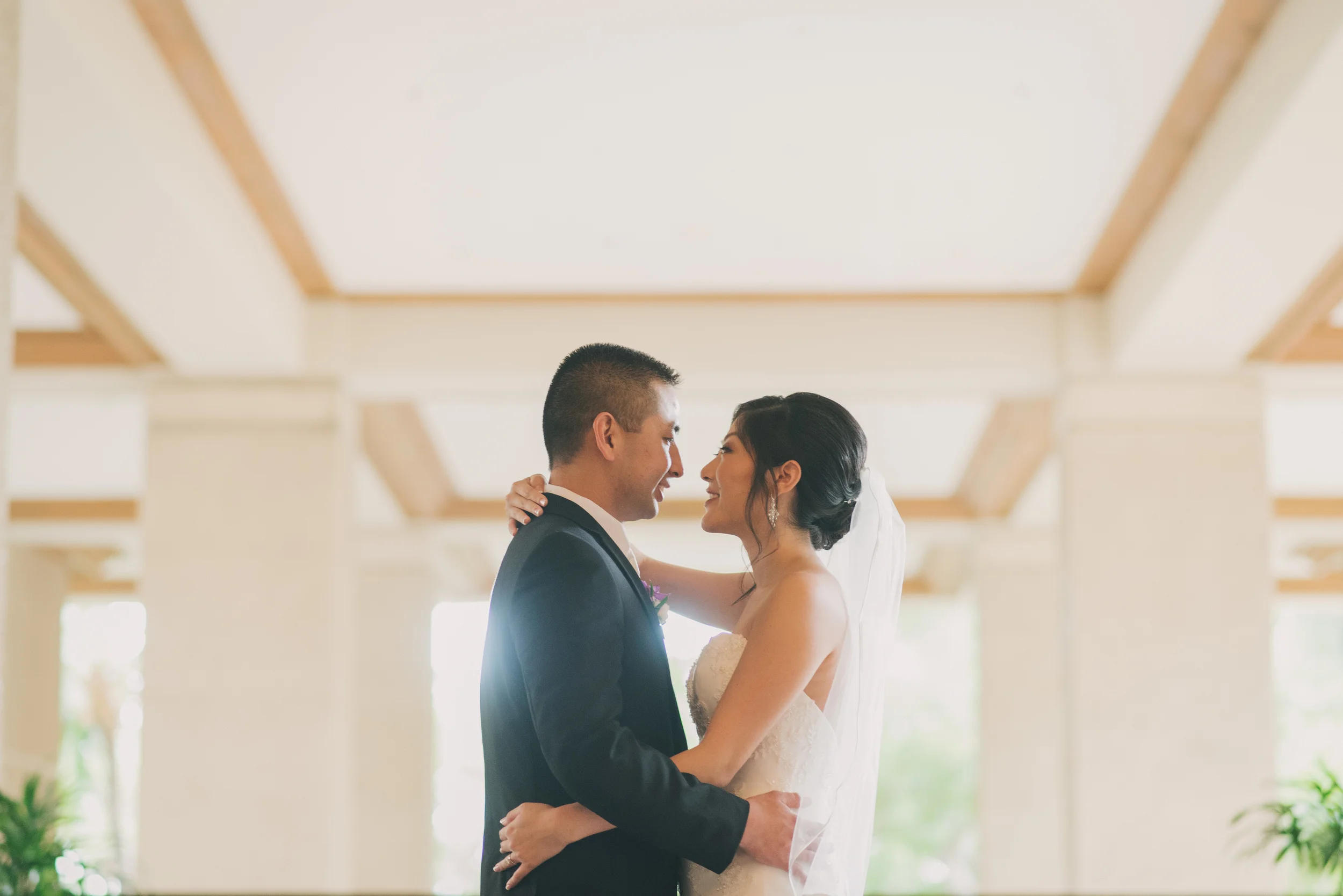 19-waikiki-hotel-wedding.jpg