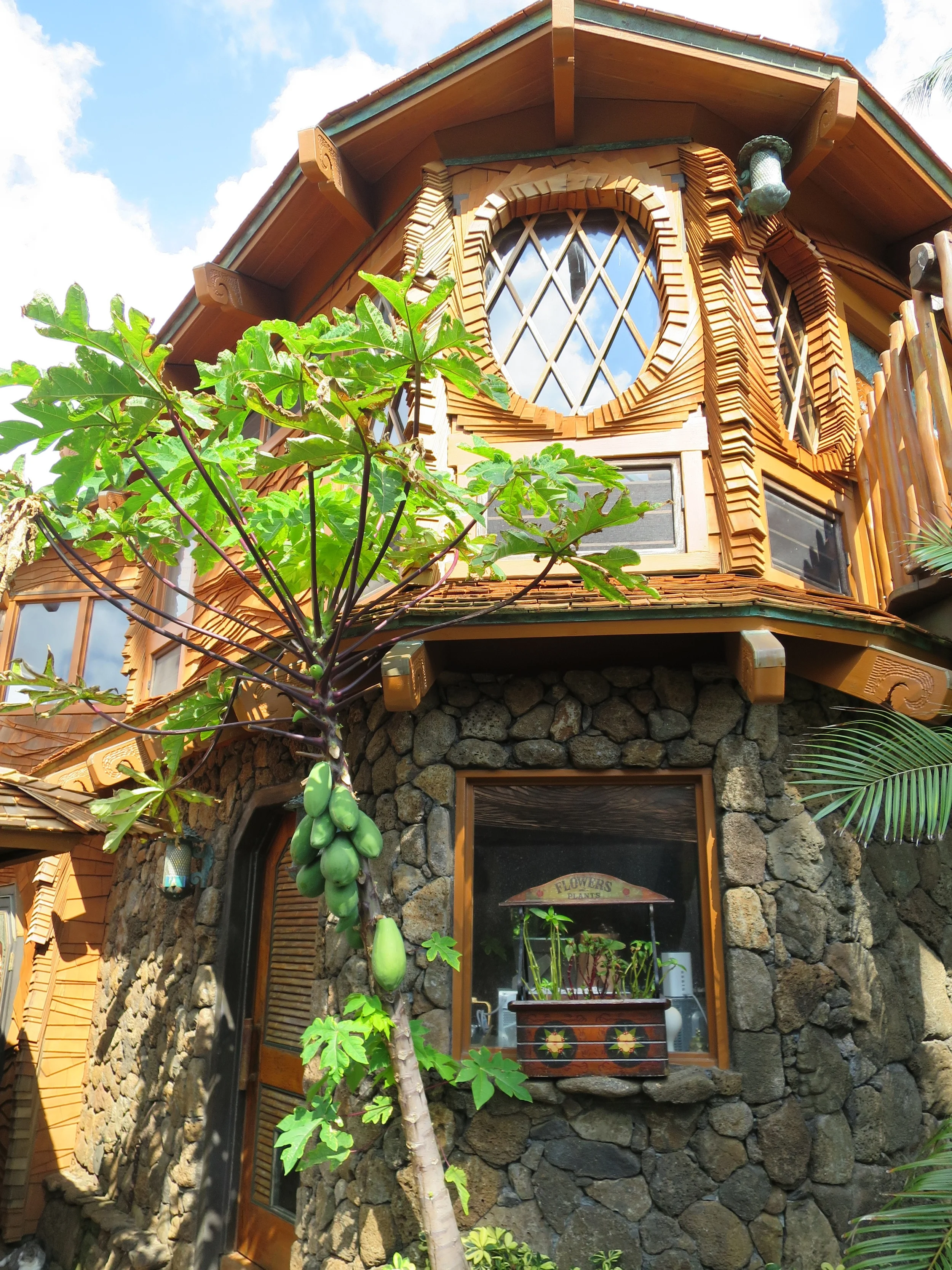 hobbit house hawaii