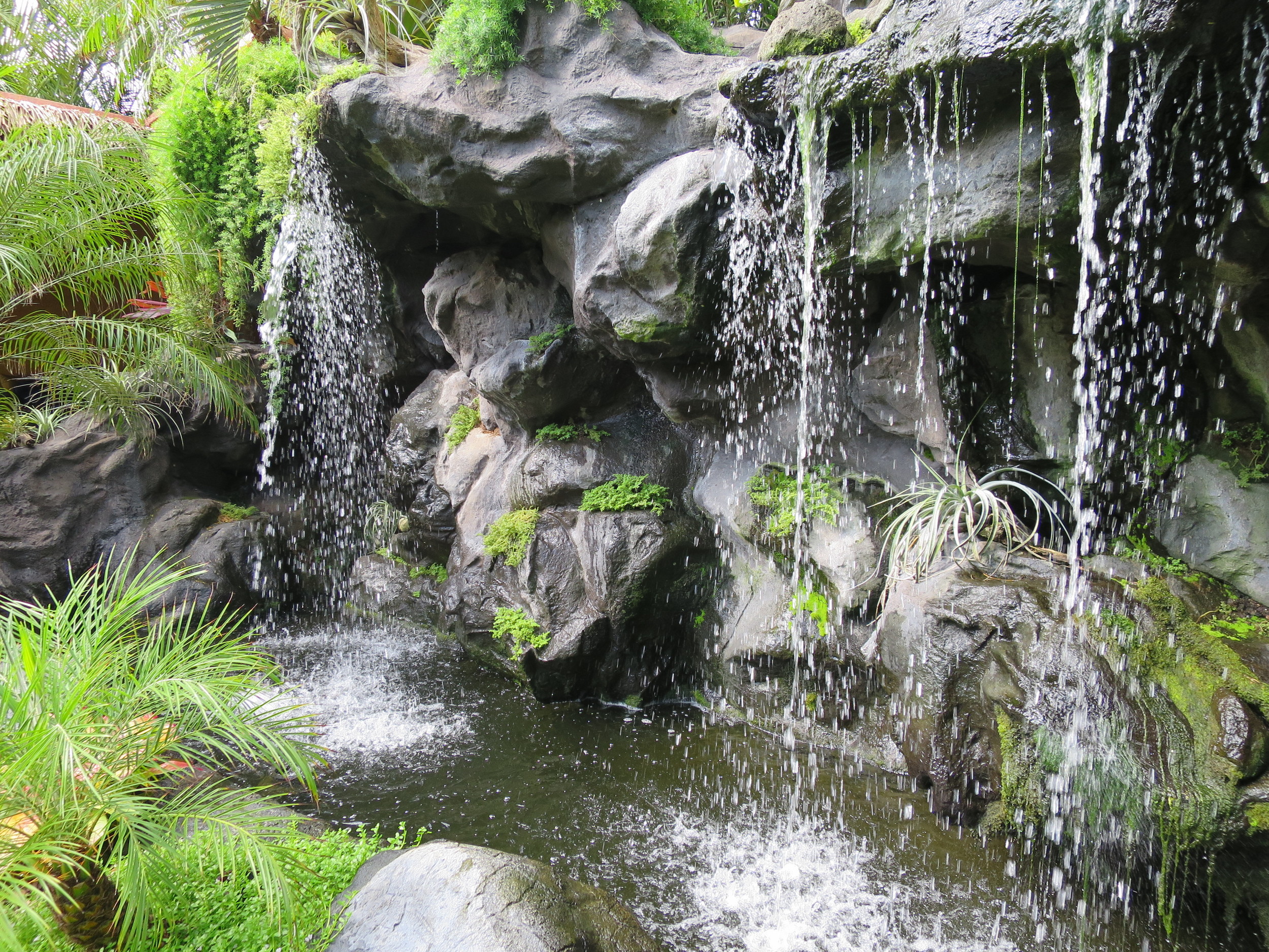 oahu-waterfall