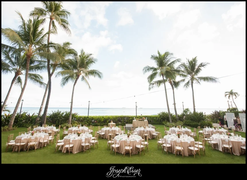 36-moana-surfrider-hotel-reception.jpg