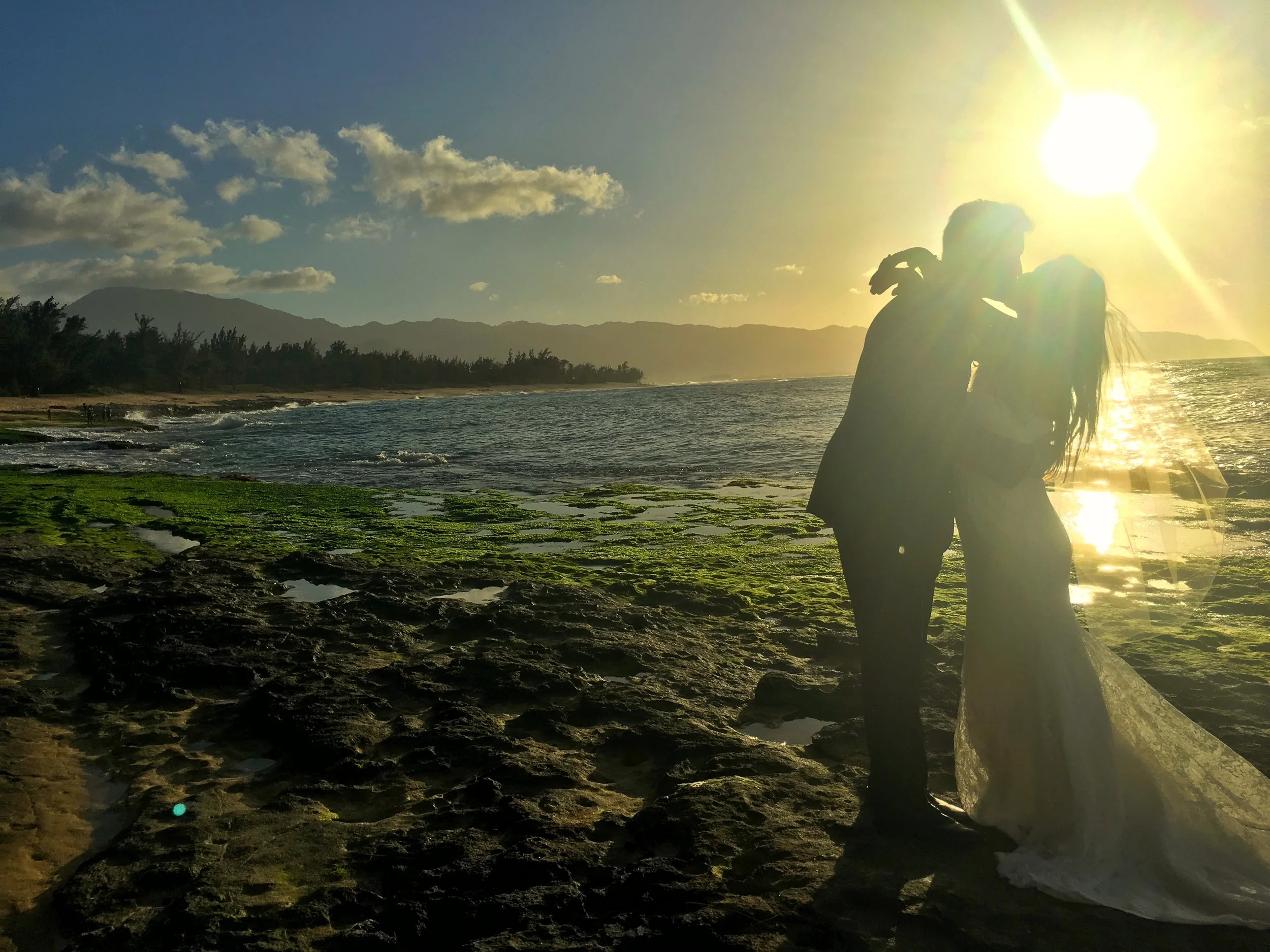 8-oahu-sunset-wedding.jpg
