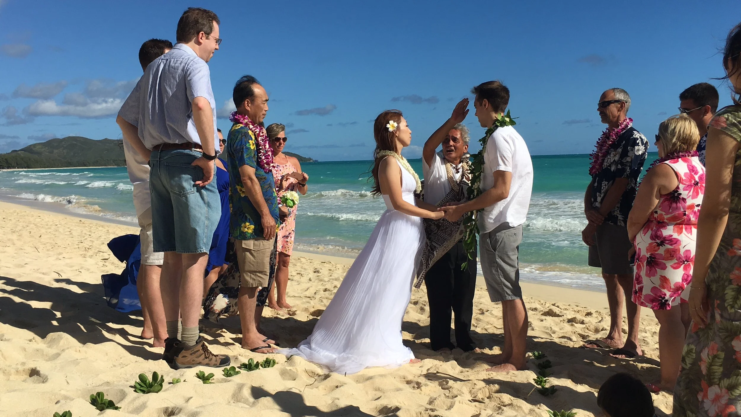 6-waimanalo-oahu-beach-wedding.JPG.JPG