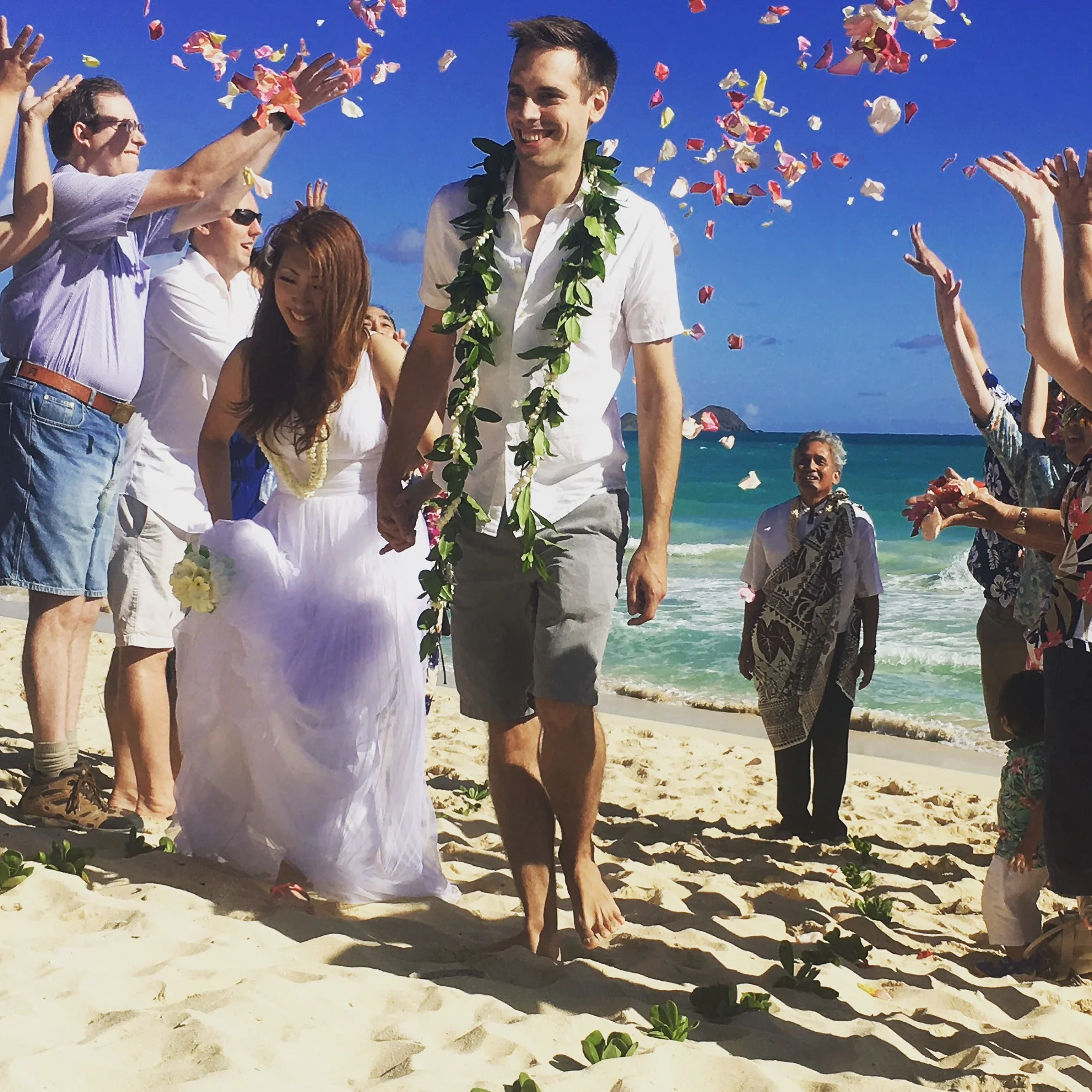 8-waimanalo-oahu-beach-wedding.JPG.JPG