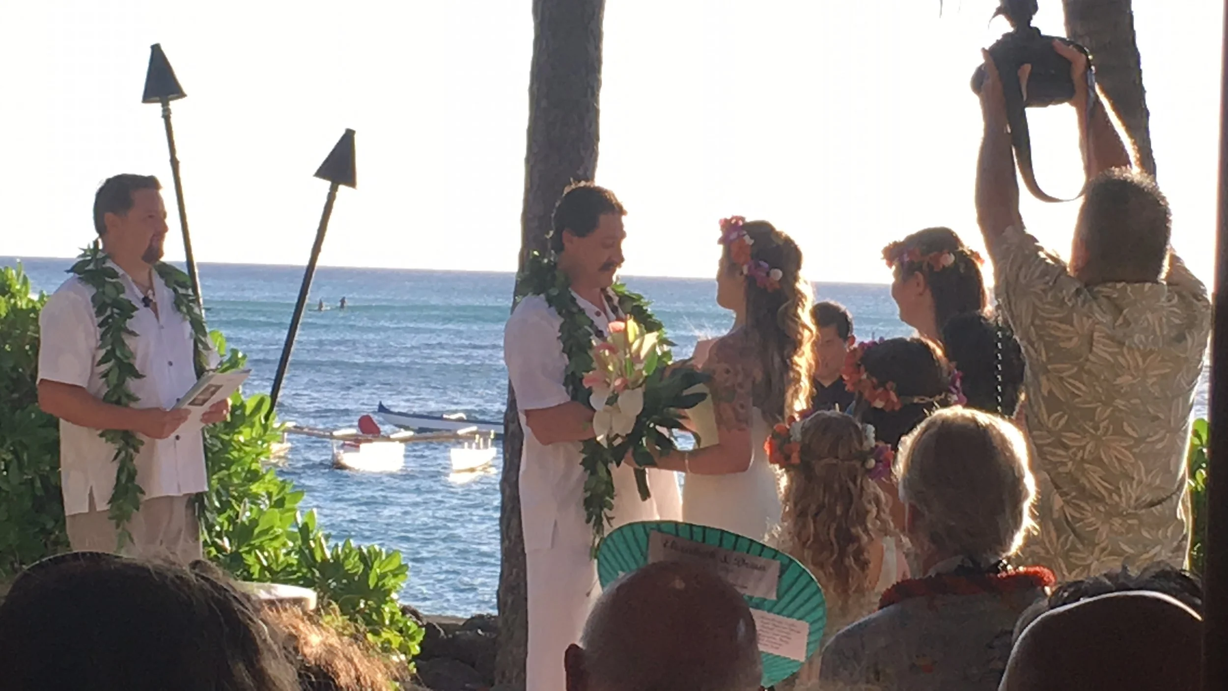 3-outrigger-canoe-club-waikiki-wedding.JPG
