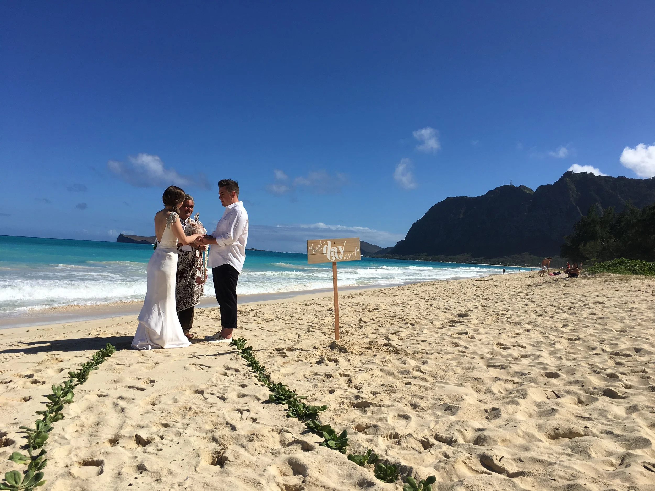 hawaii beach wedding