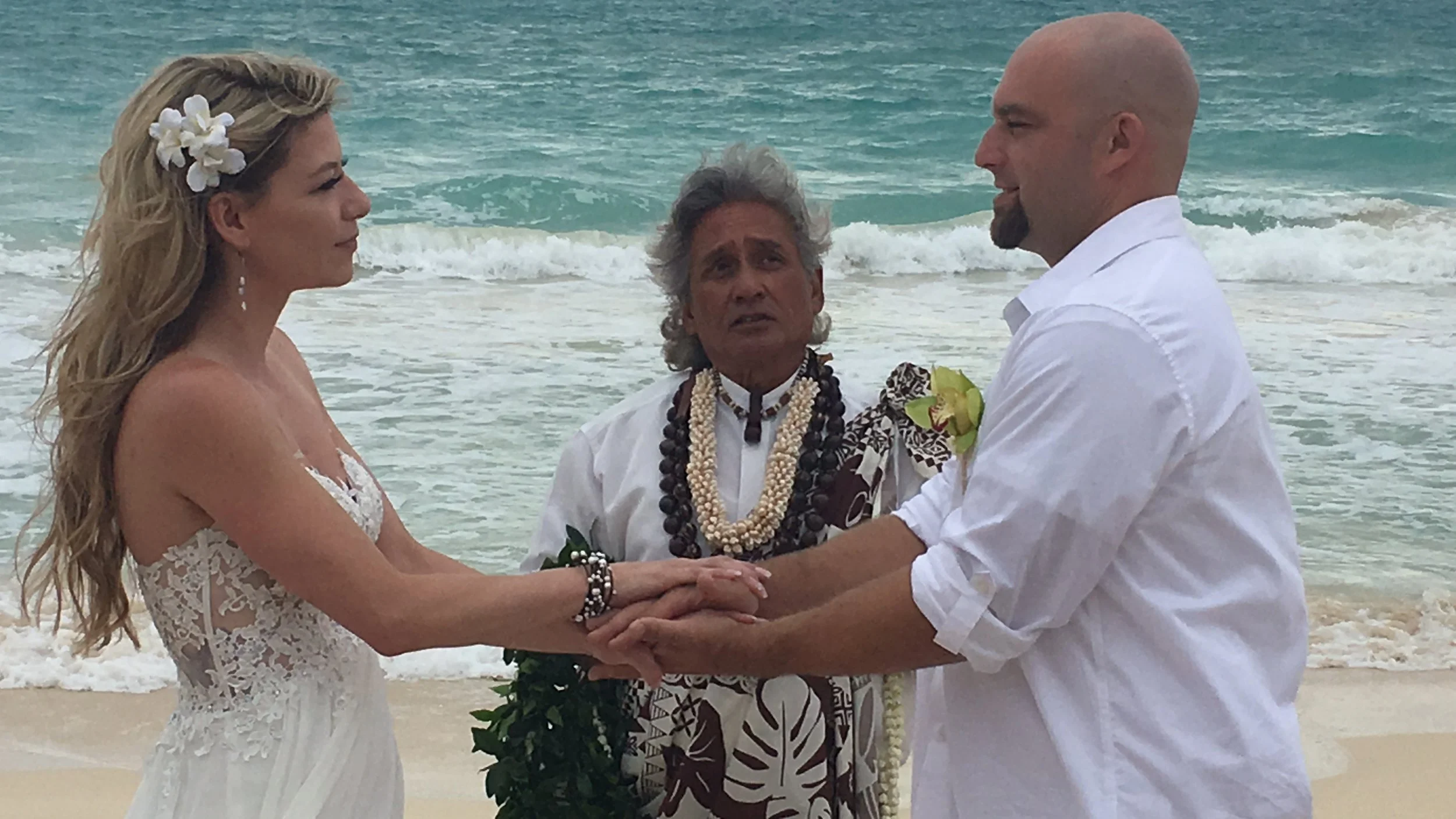 4-waimanalo-beach-wedding.JPG