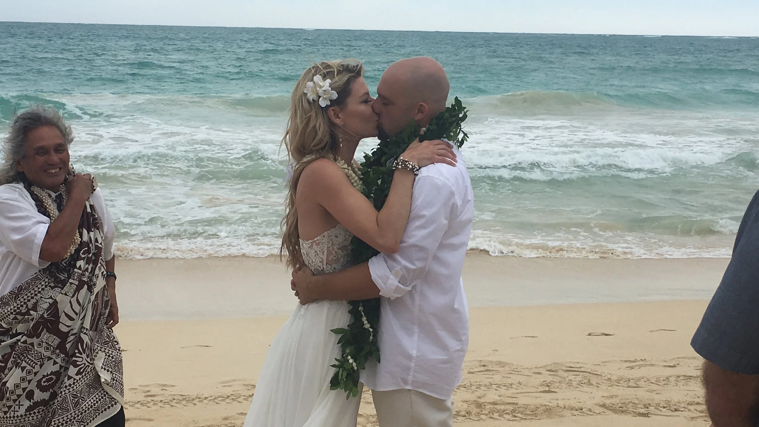 7-waimanalo-beach-wedding.JPG