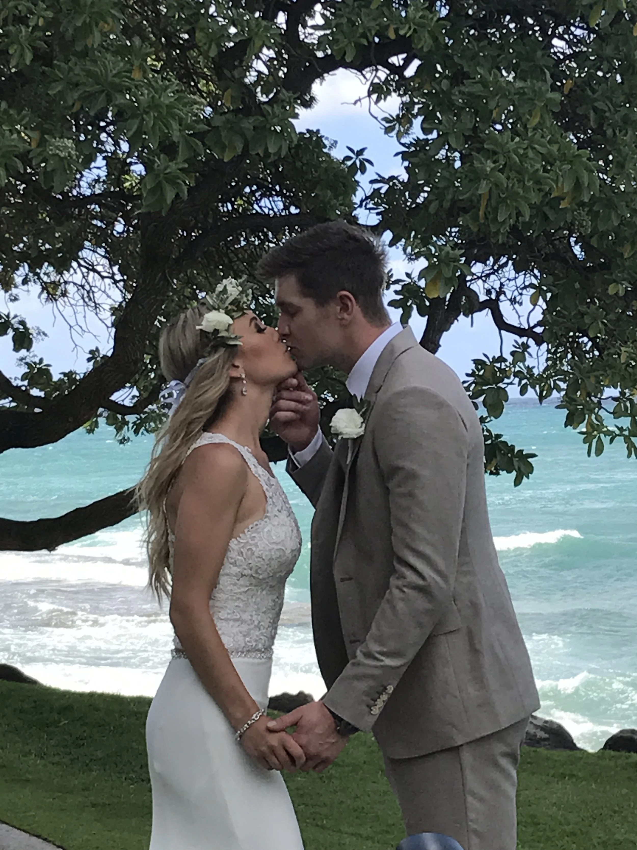 22-outdoor-wedding-north-shore-hawaii.JPG