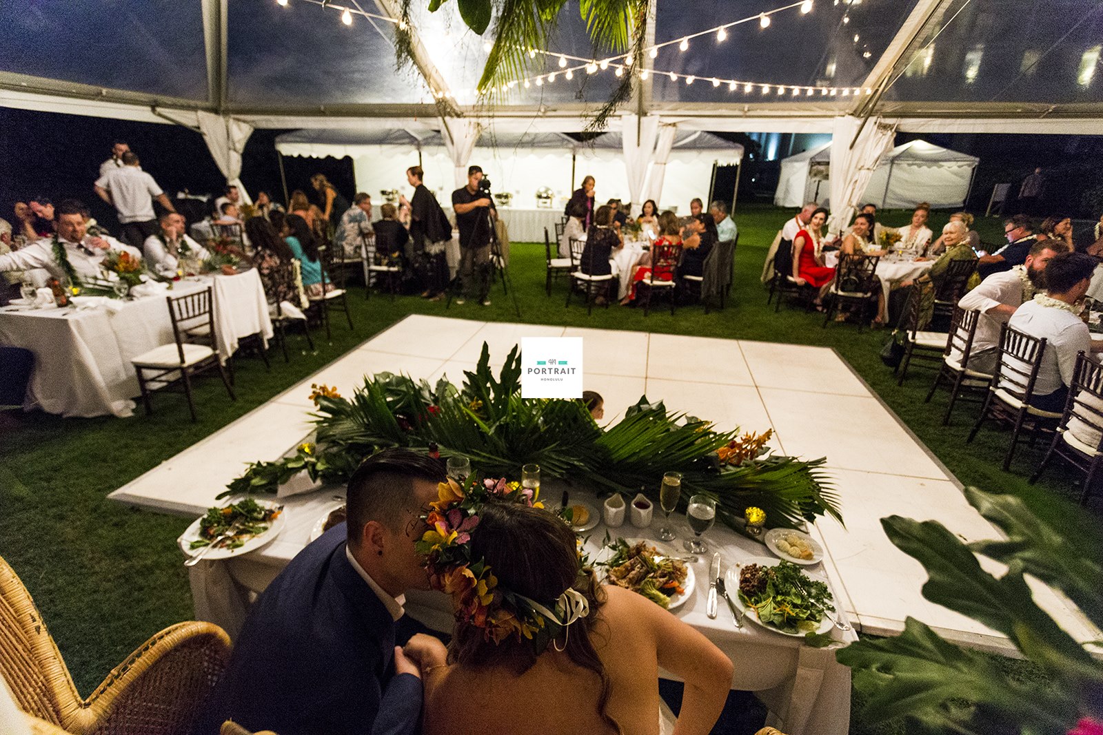 123-outdoor-wedding-hawaii.jpg