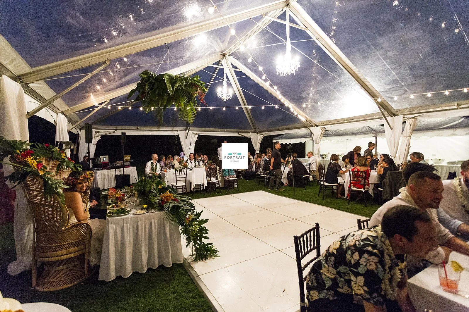 122-outdoor-wedding-hawaii.jpg