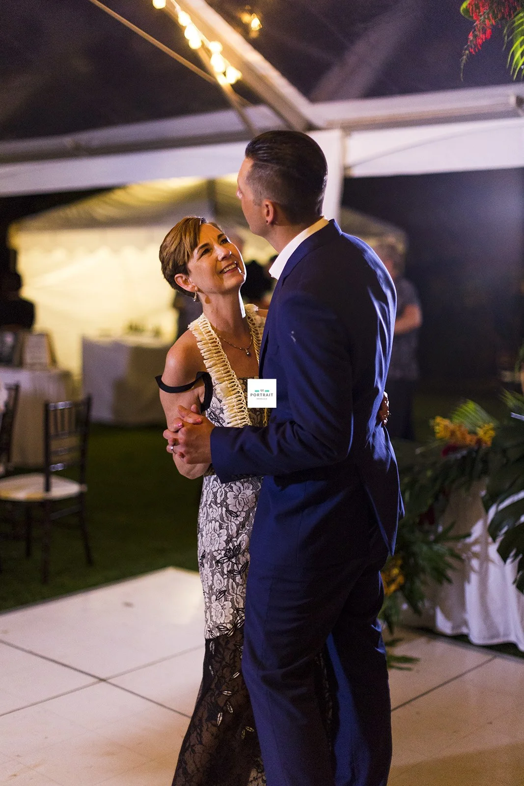 125-outdoor-wedding-hawaii.jpg