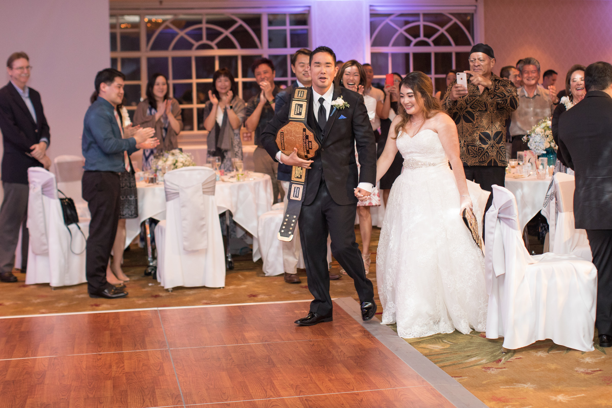 33-hyatt-regency-waikiki-wedding.jpg