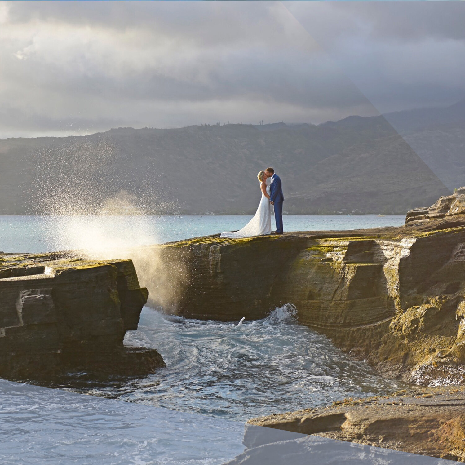 hawaii-cliff-wedding.jpg