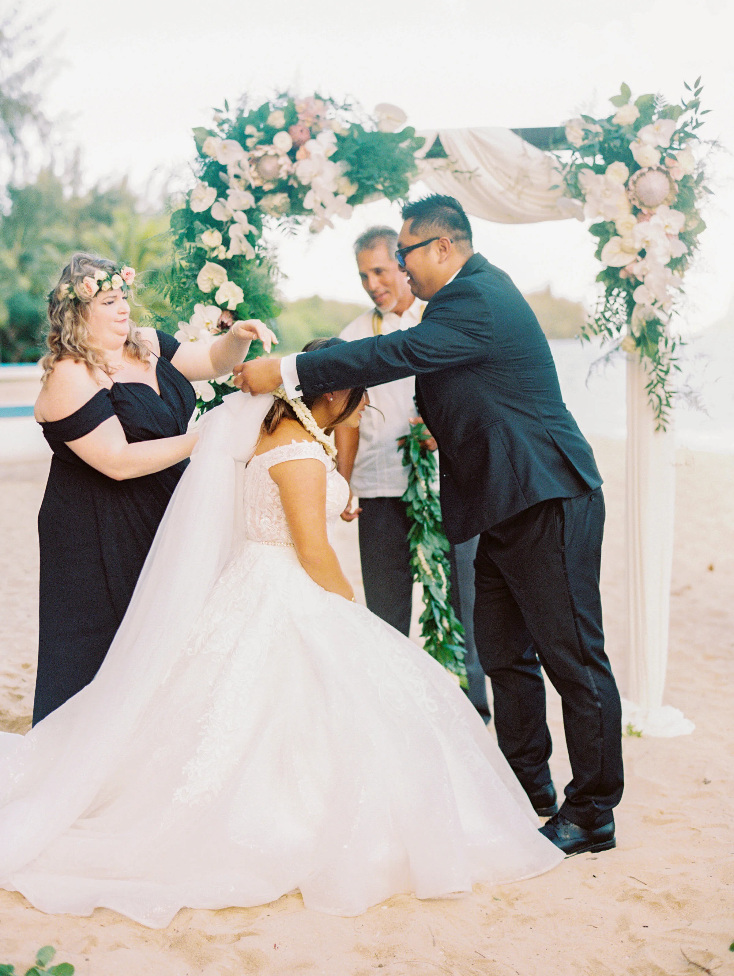 secret-island-oahu-wedding