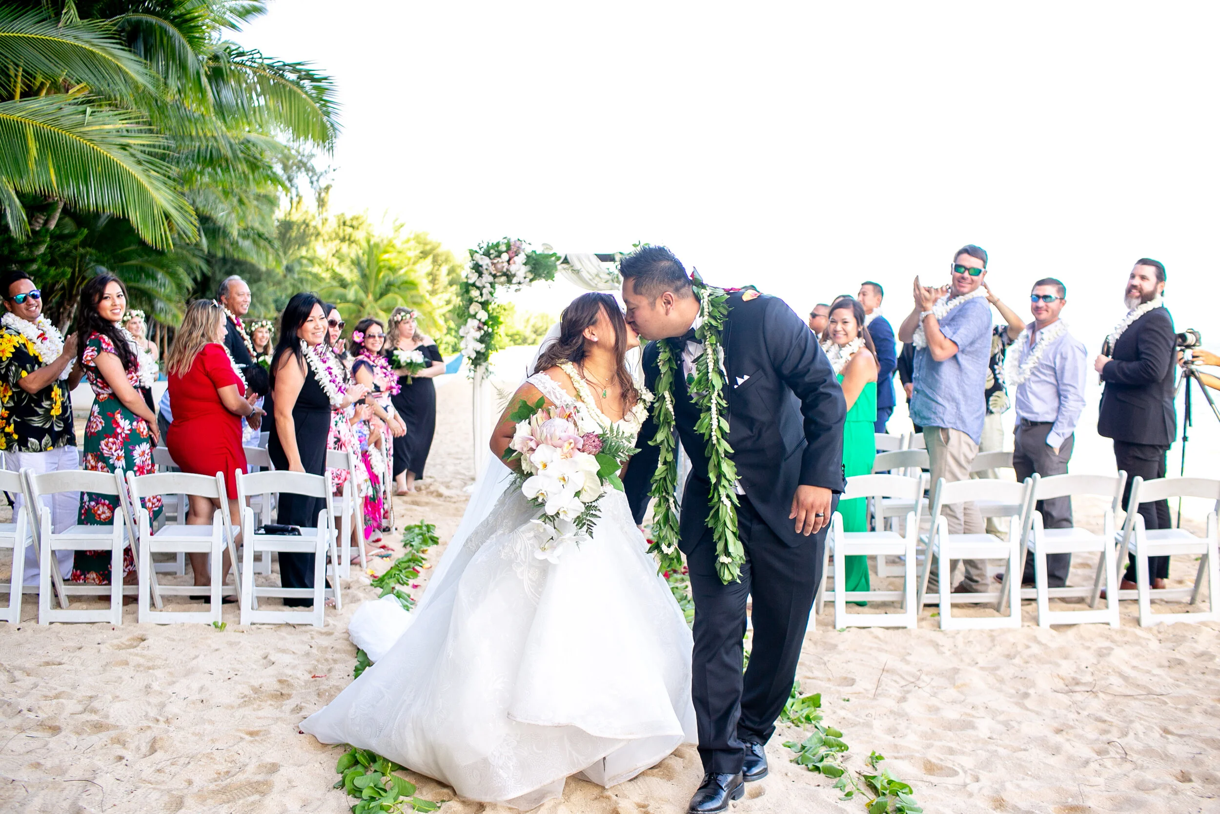 secret-island-oahu-wedding