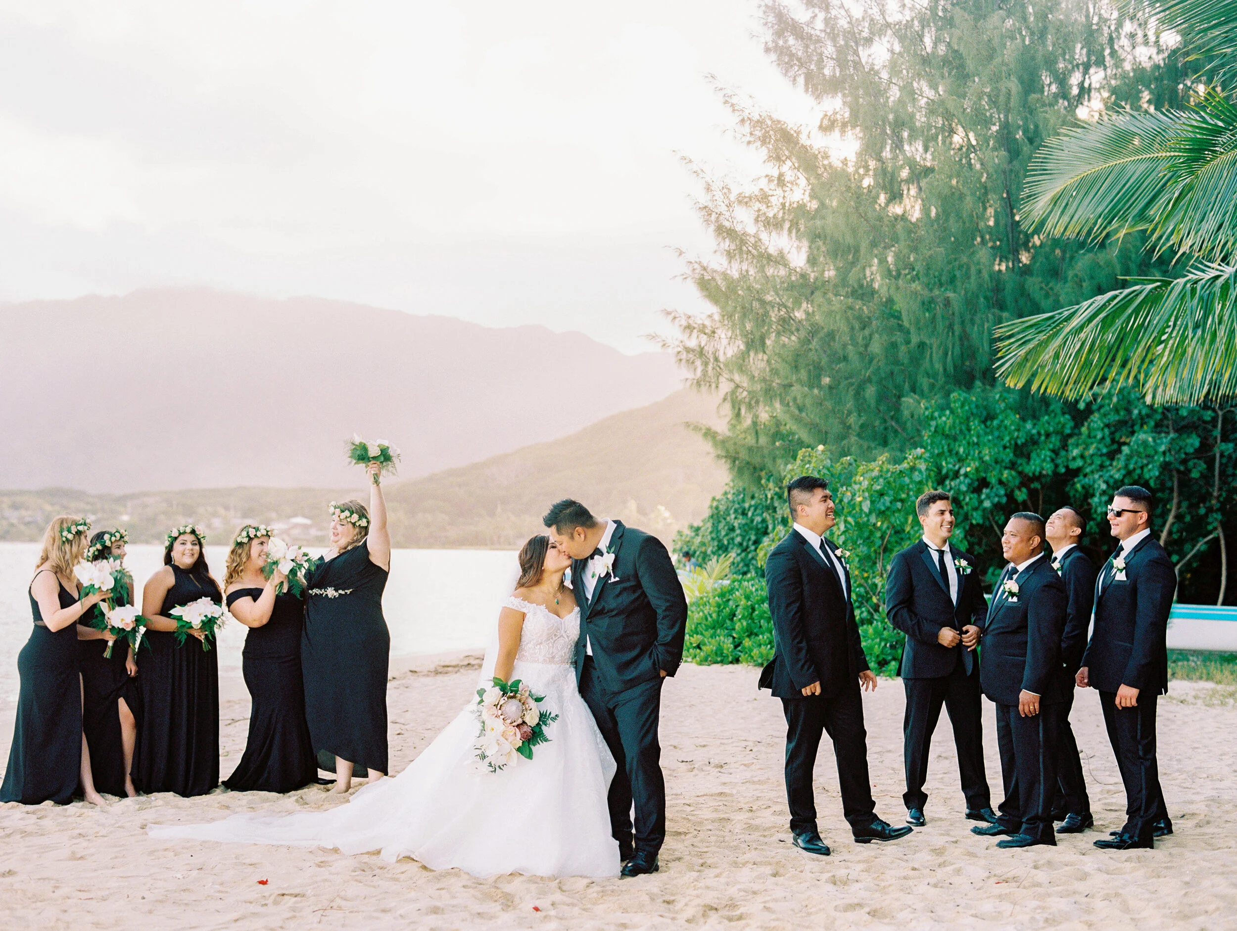 secret-island-beach-oahu-wedding