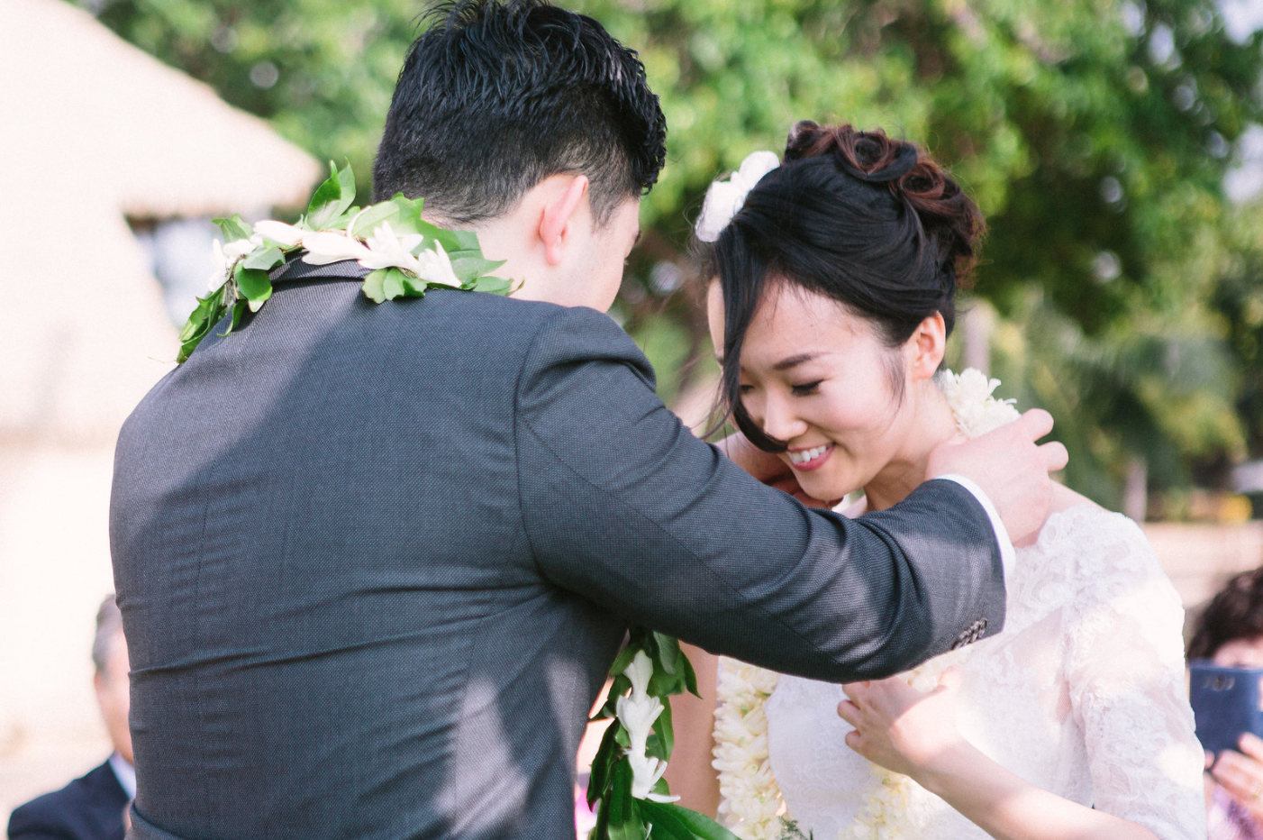 hawaiian-lei-ceremony