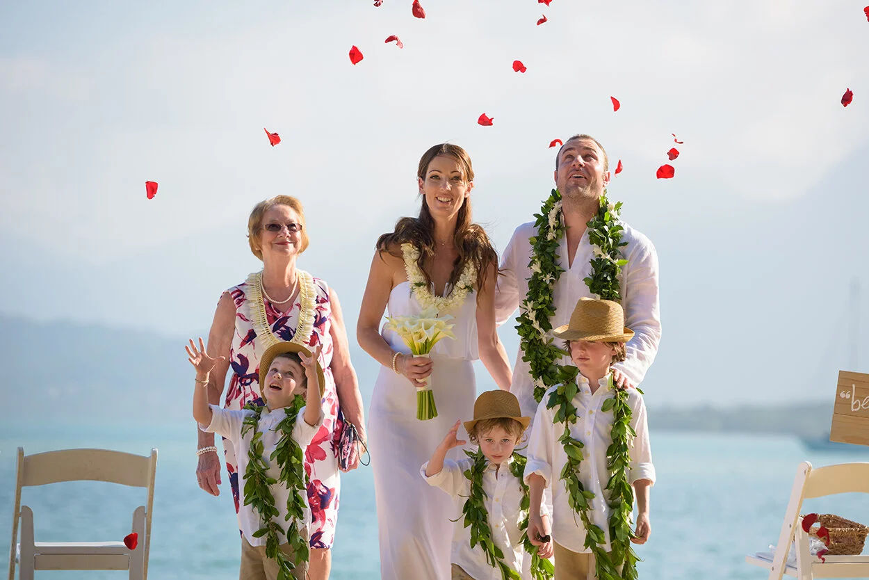 hawaii-beach-flower-shower