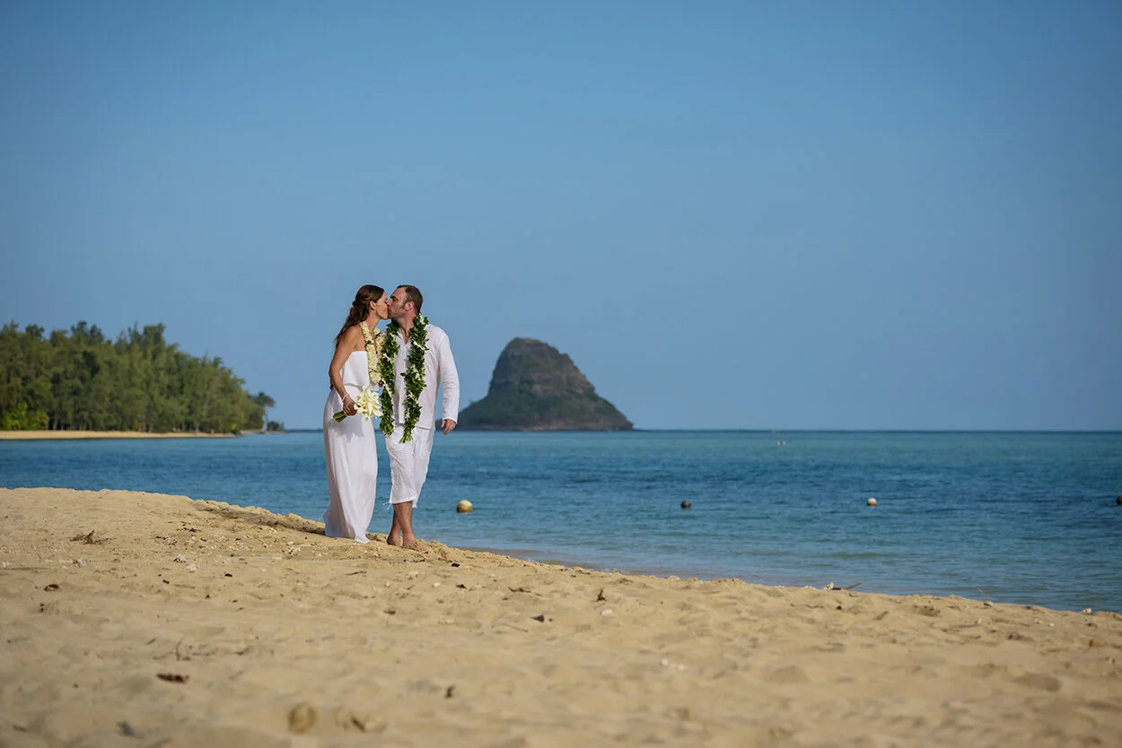 secret-island-oahu-wedding