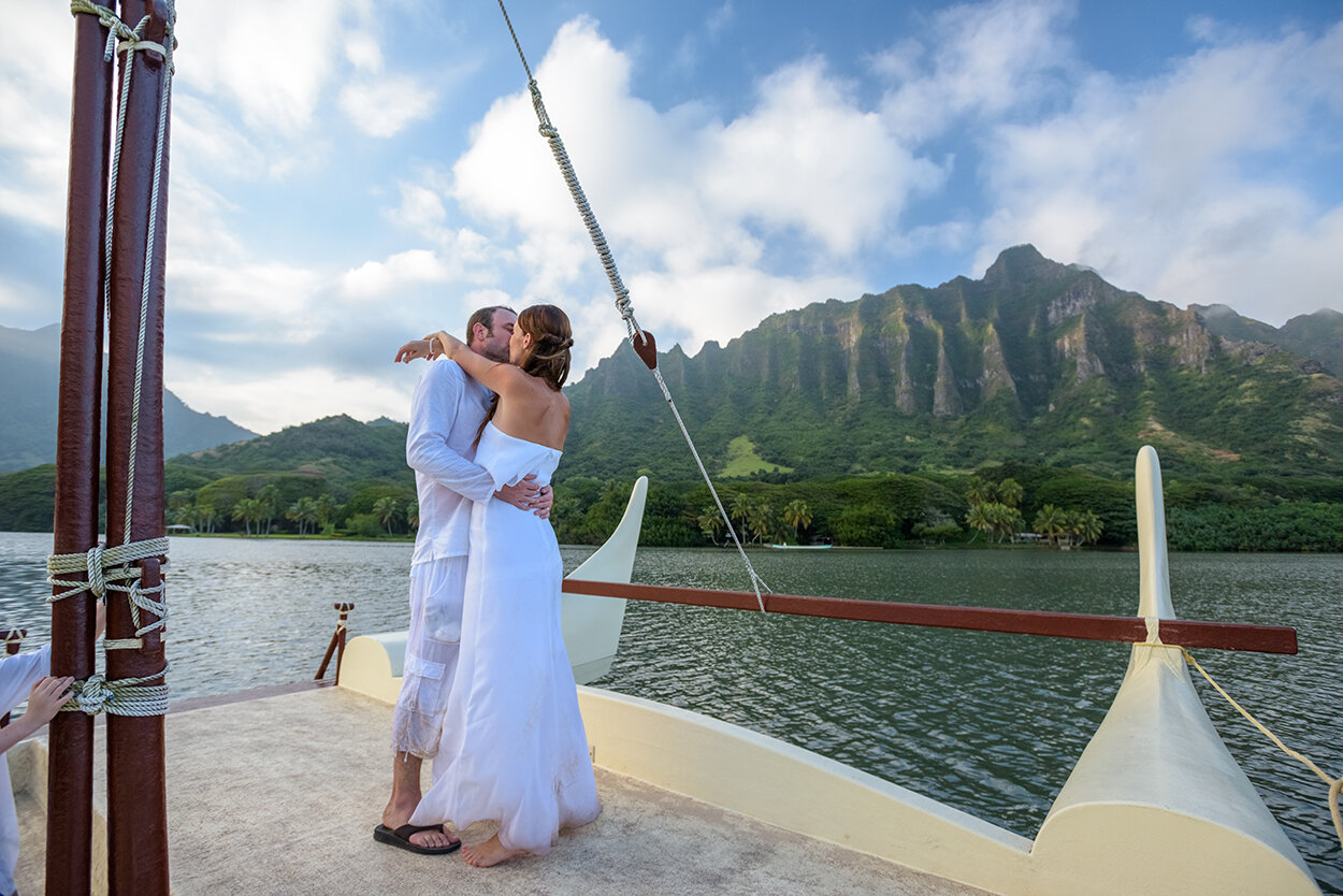 secret-island-oahu-wedding
