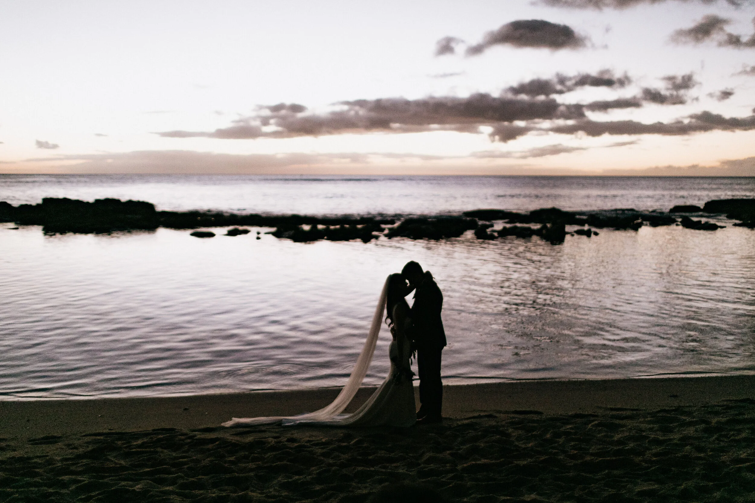simple-beach-wedding-hawaii
