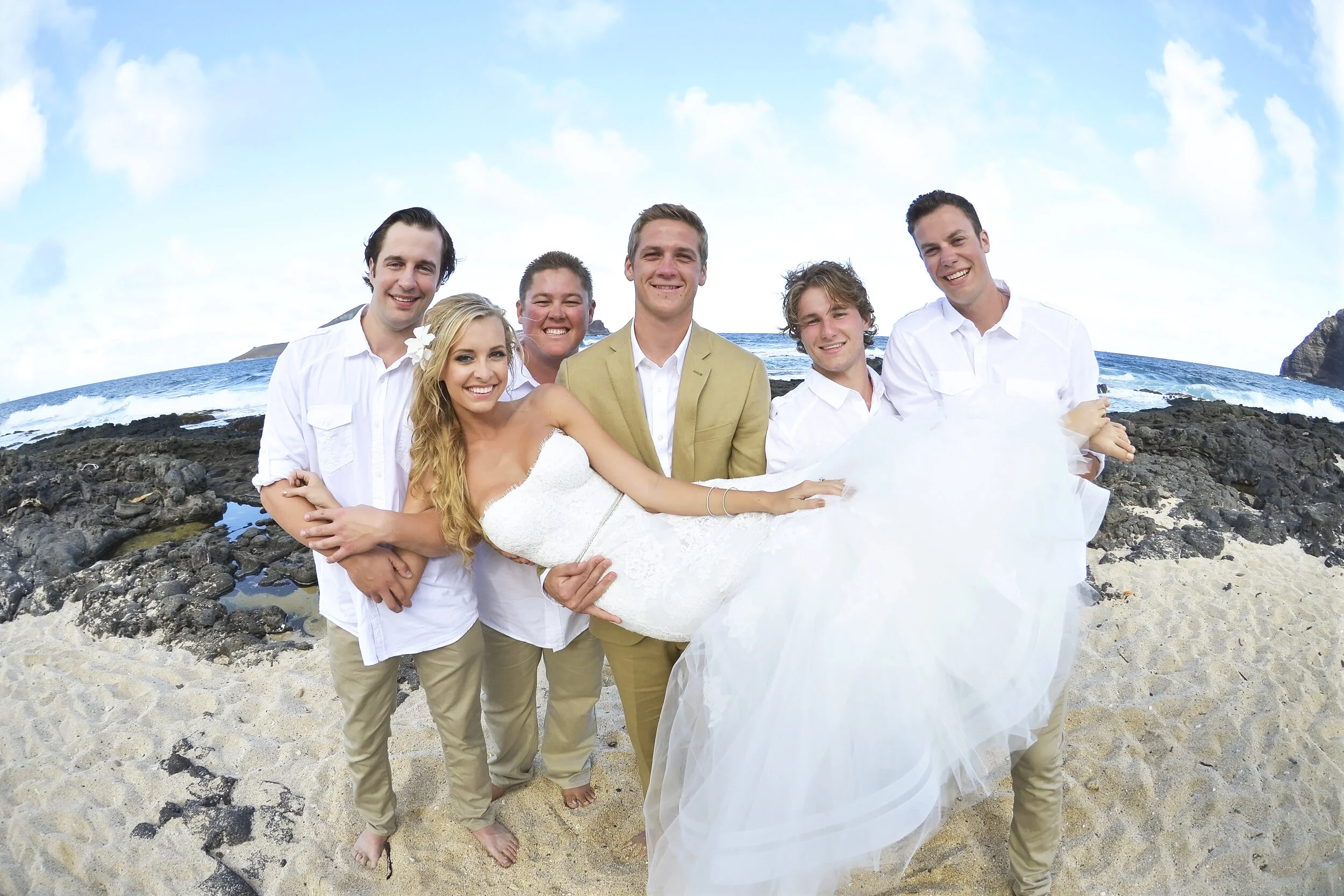 hawaii-simple-beach-wedding