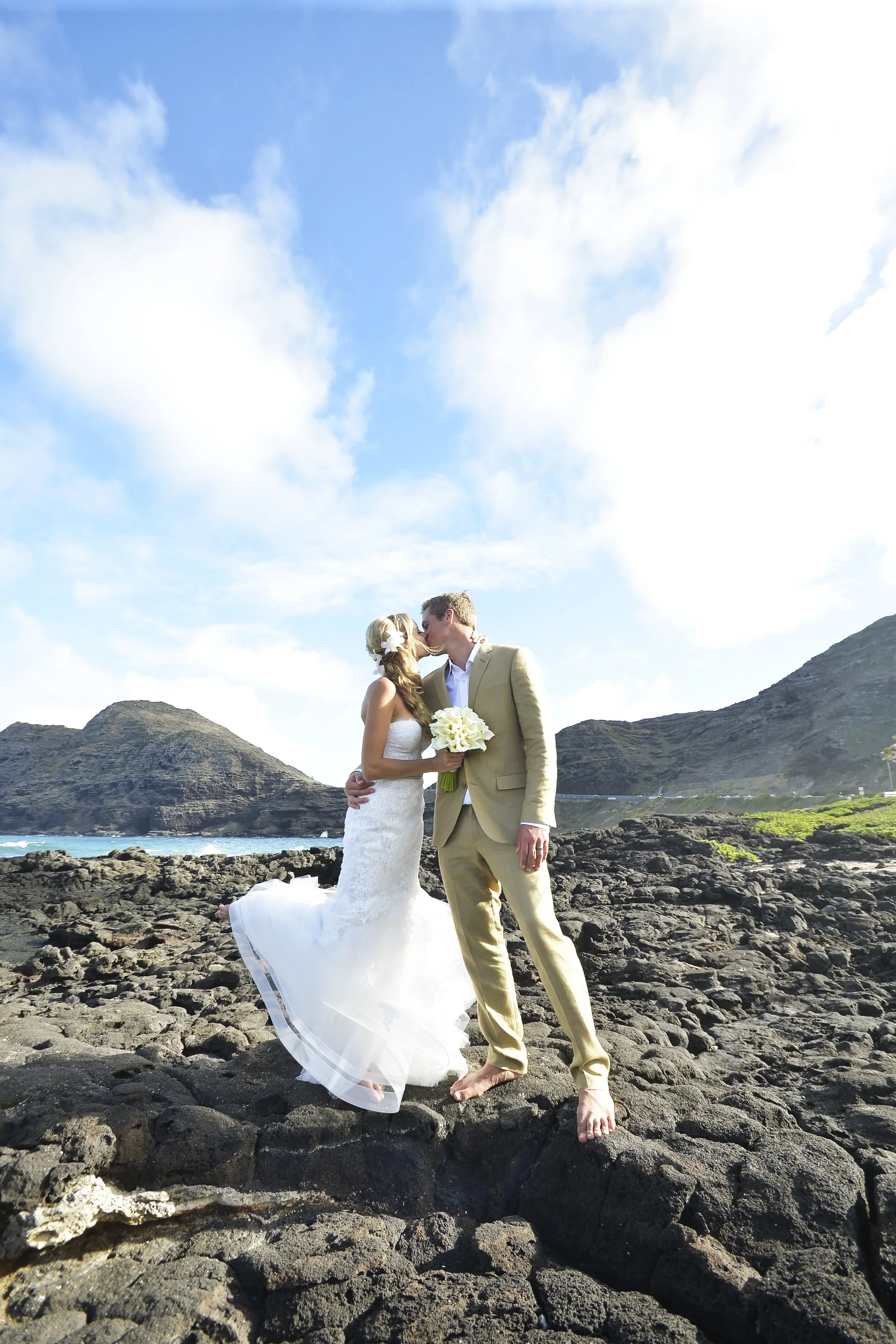 simple-hawaii-beach-wedding