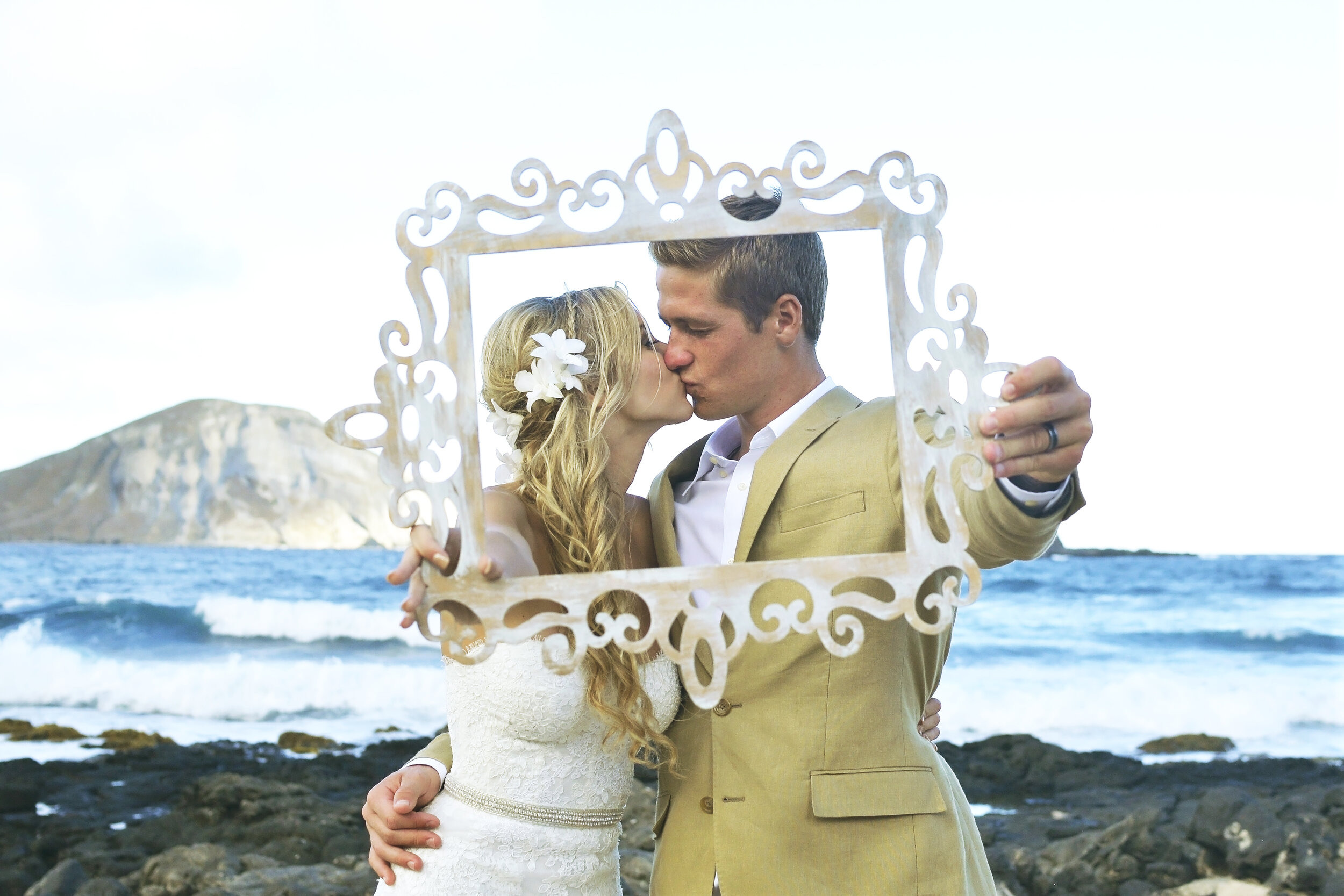 simple-hawaii-beach-wedding