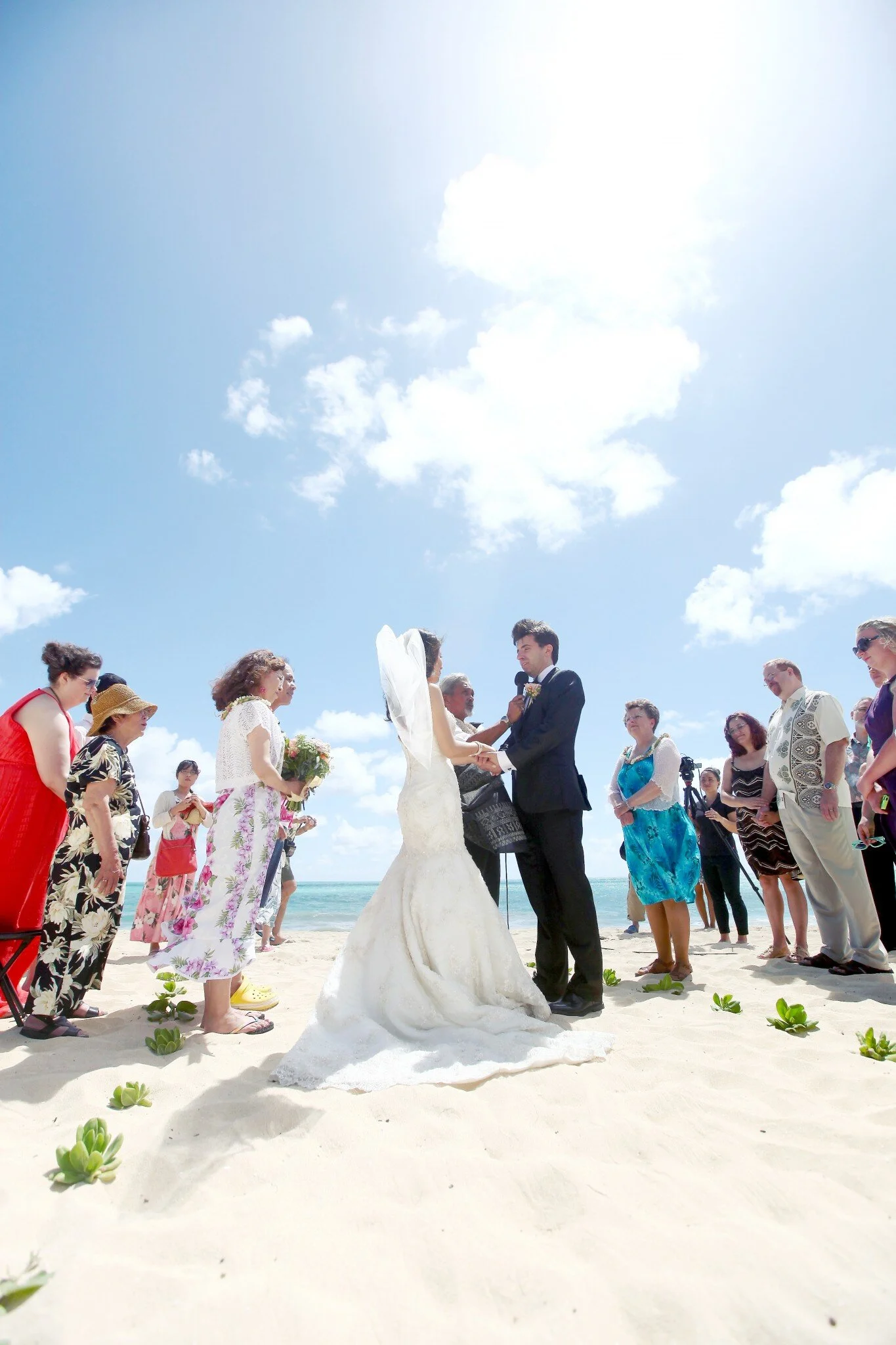 destination-beach-wedding-oahu