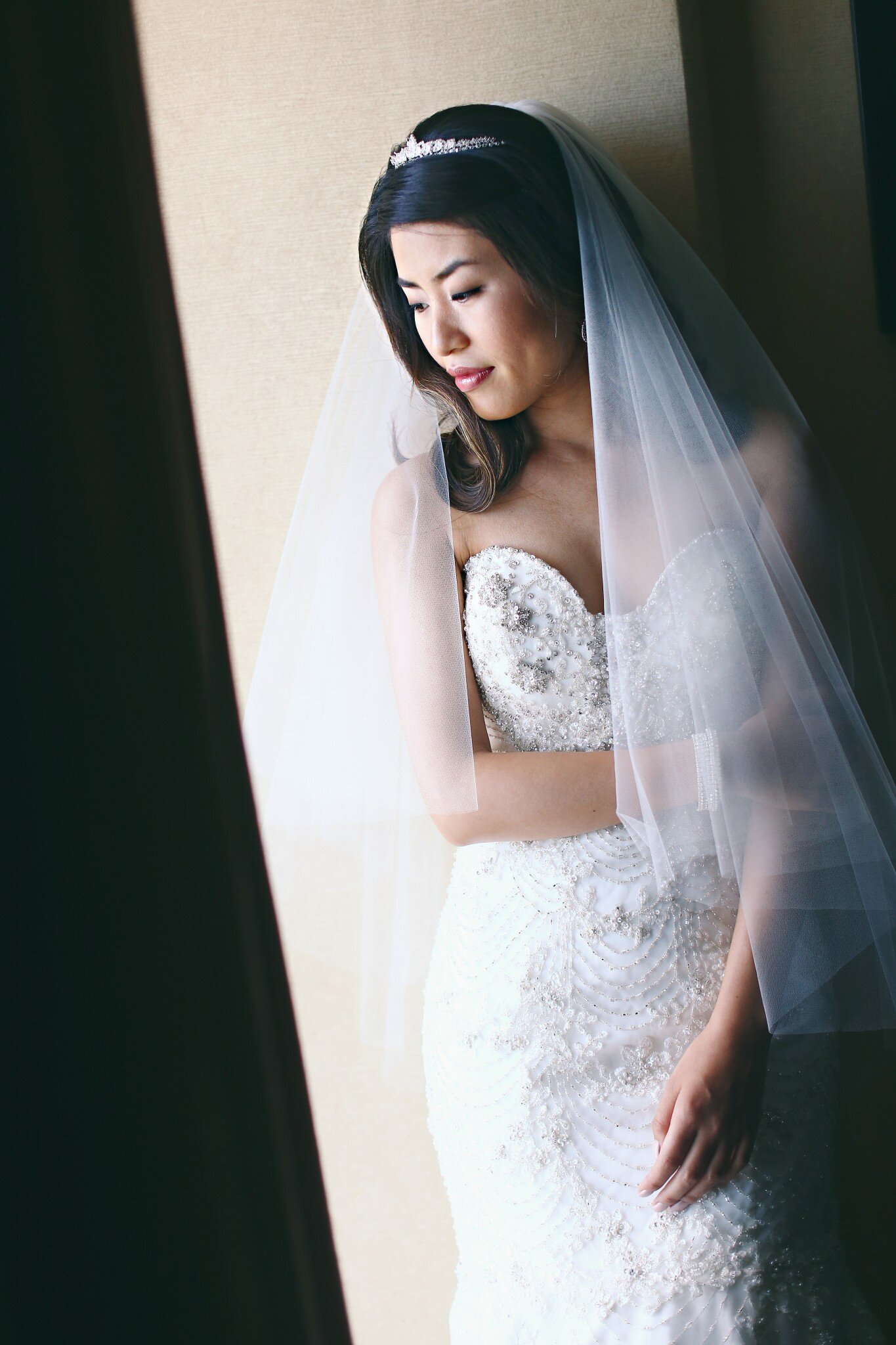 hawaii-destination-wedding-bride