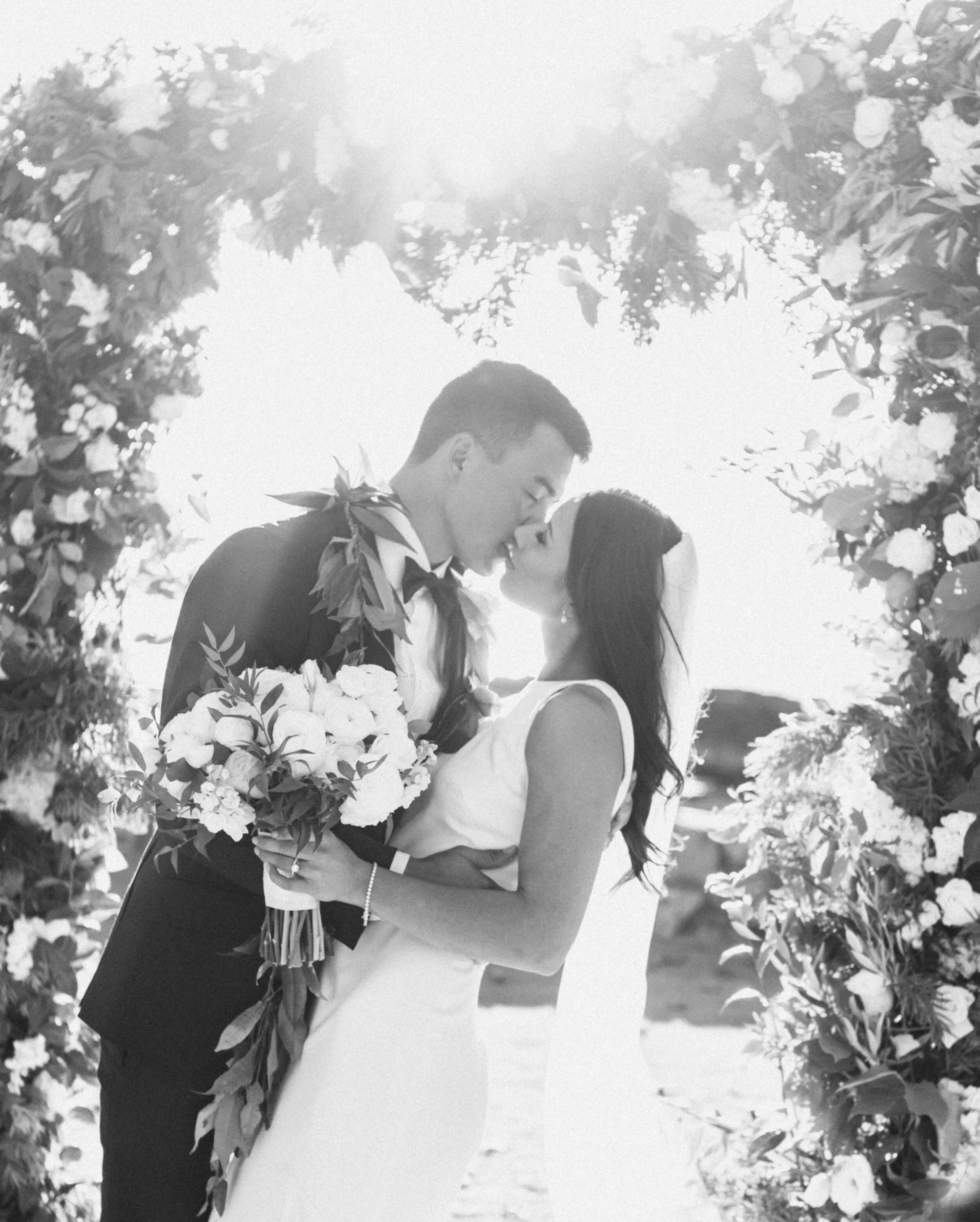 Rachel+Ka'imiWeddingHawaii-JennaLeePictures-573.jpg