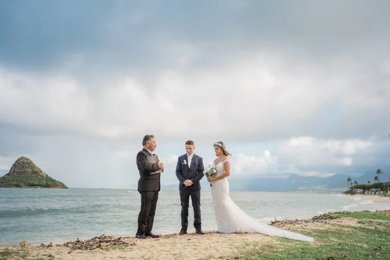 oahu-wedding-photographer_6347-1024x683(pp_w768_h512).jpg
