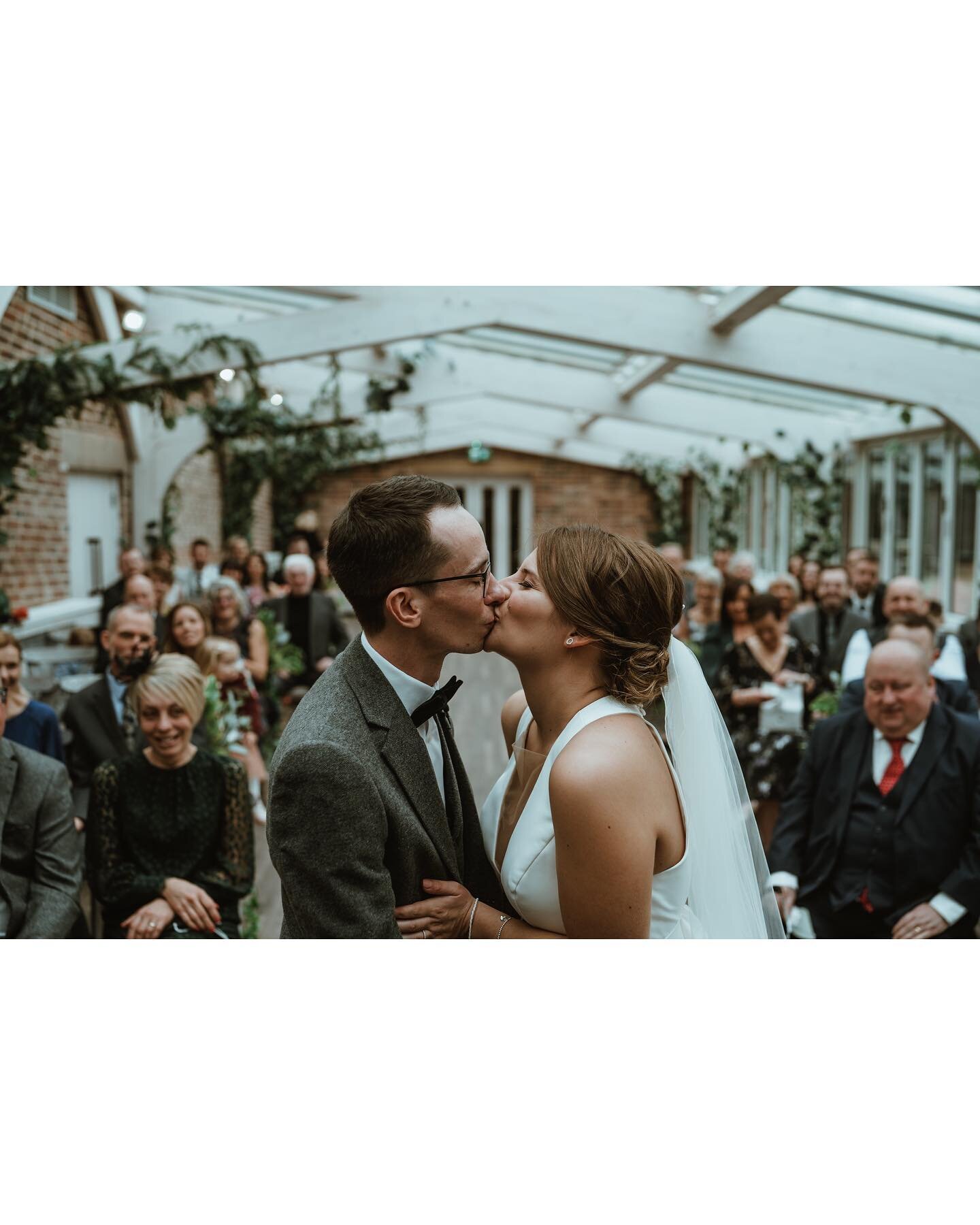 Beth &amp; Matt&rsquo;s gorgeous Foxtail Barns wedding gallery delivered! Loved spending the day with these two legends and the one and only @toptablefilms too! 🖤