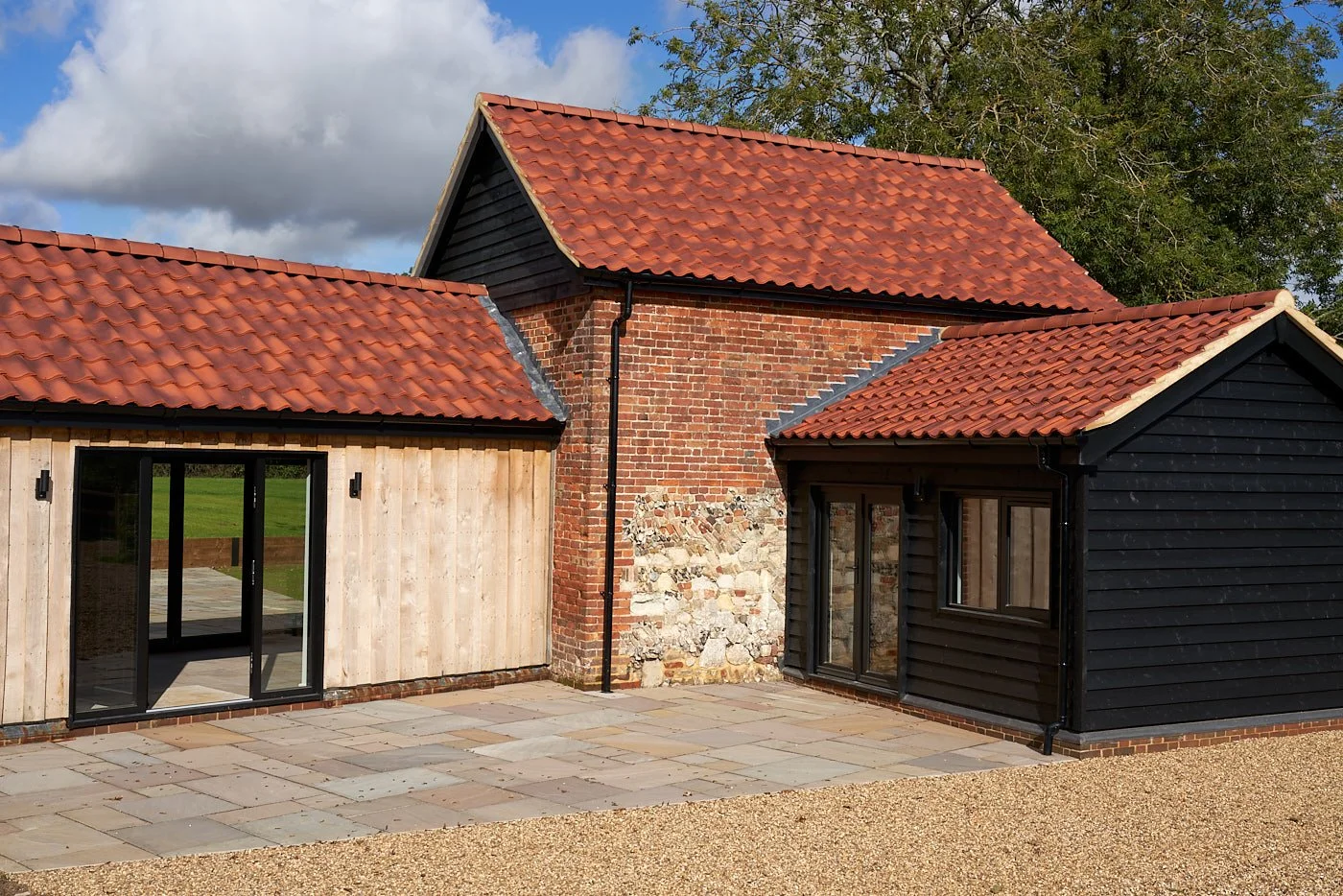 Kersey Barn completed 07_EO_web.jpg
