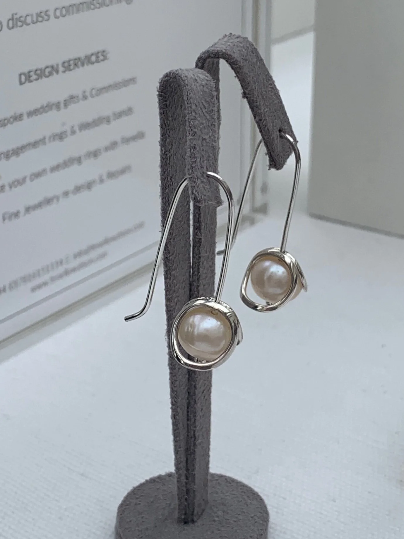 F910D70D-1BF4-468A-A159-0D1428D528ED